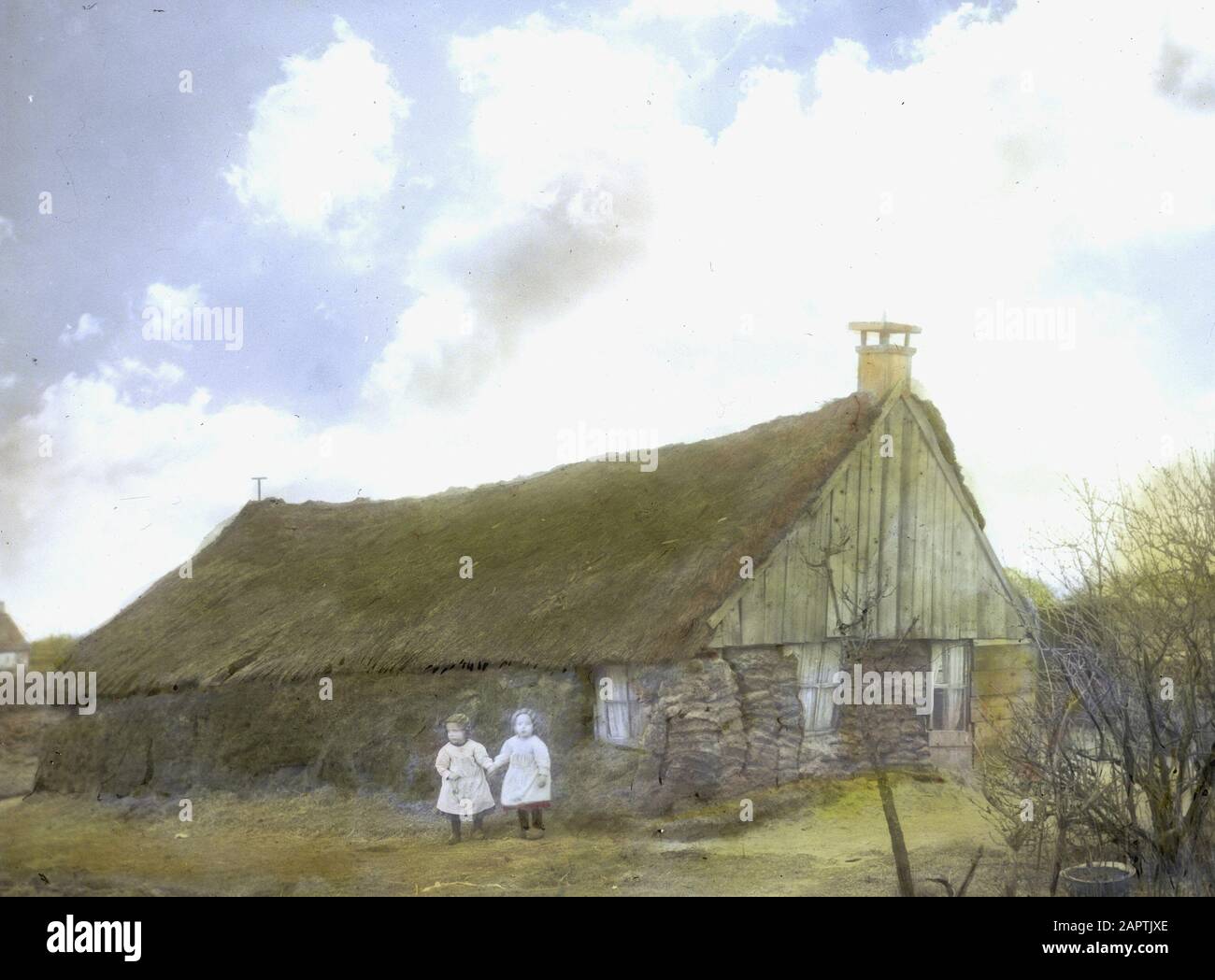 Alte landwirtschaftliche Gebäude, Wohnungen, alte drentse Plaggenhütte Datum: Undatierte Stichwörter: Alte landwirtschaftliche Gebäude, Wohnungen Personenname: Alte drentse Plaggenhütte Stockfoto