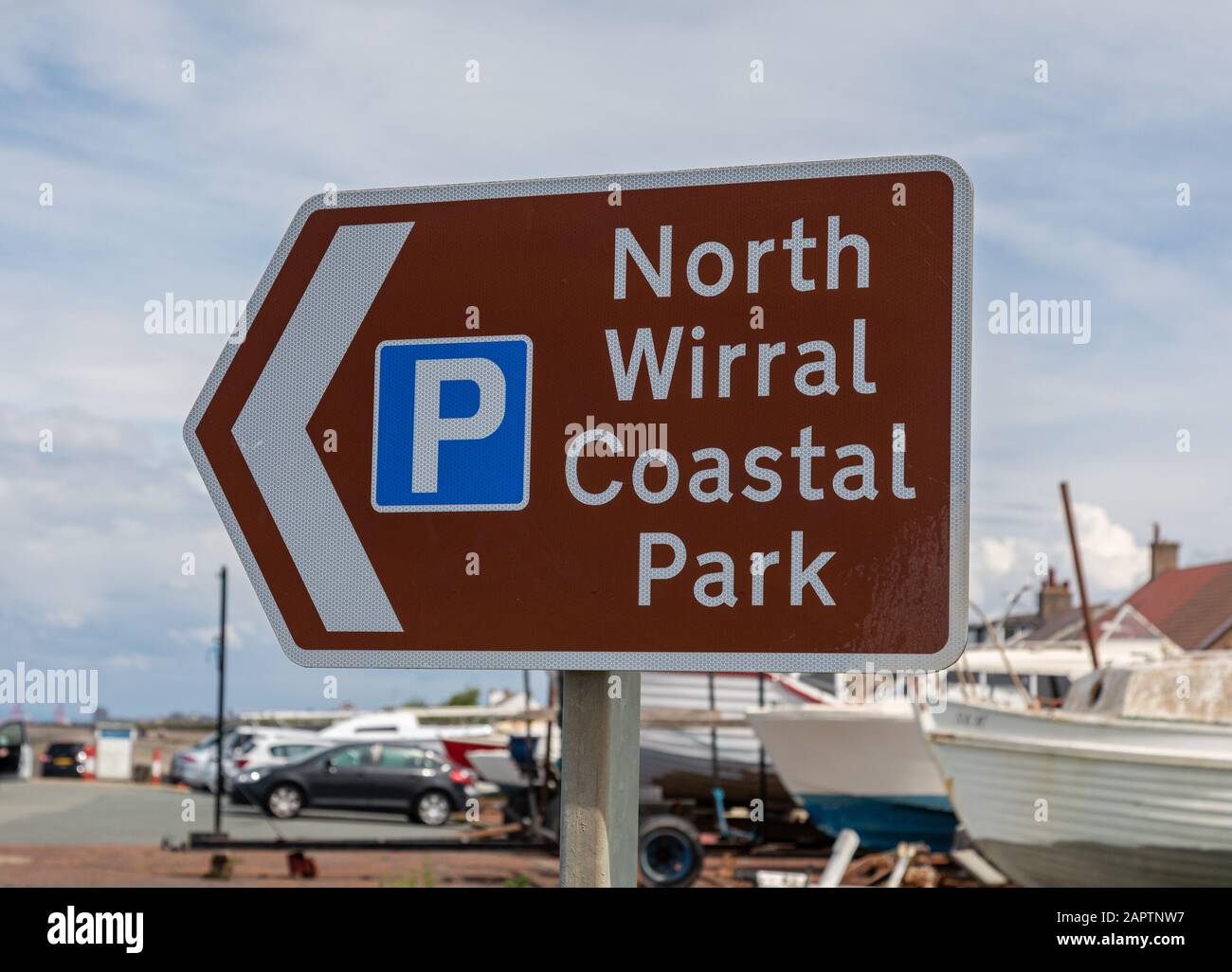 Braunes Touristenschild für den North Wirral Coastal Park Meols Wirral Juni 2019 Stockfoto