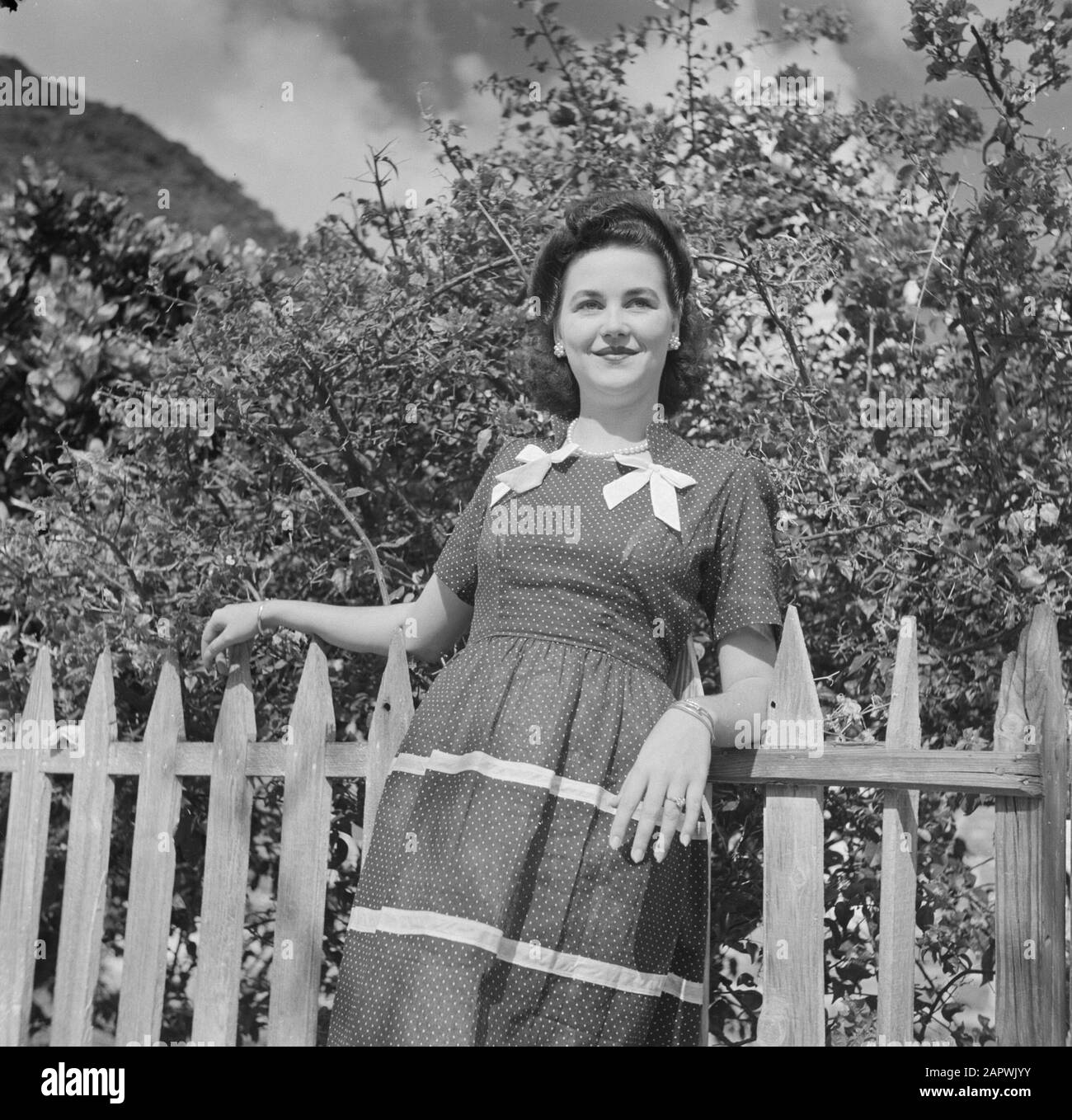 Reise nach Suriname und die niederländischen Antillen Frau Johnson, Lehrerin an der Nonnenschule unten am Saba Datum: 1947 Ort: Niederländische Antillen, Saba Schlüsselwörter: Lehrer, Porträts, Frauen Stockfoto