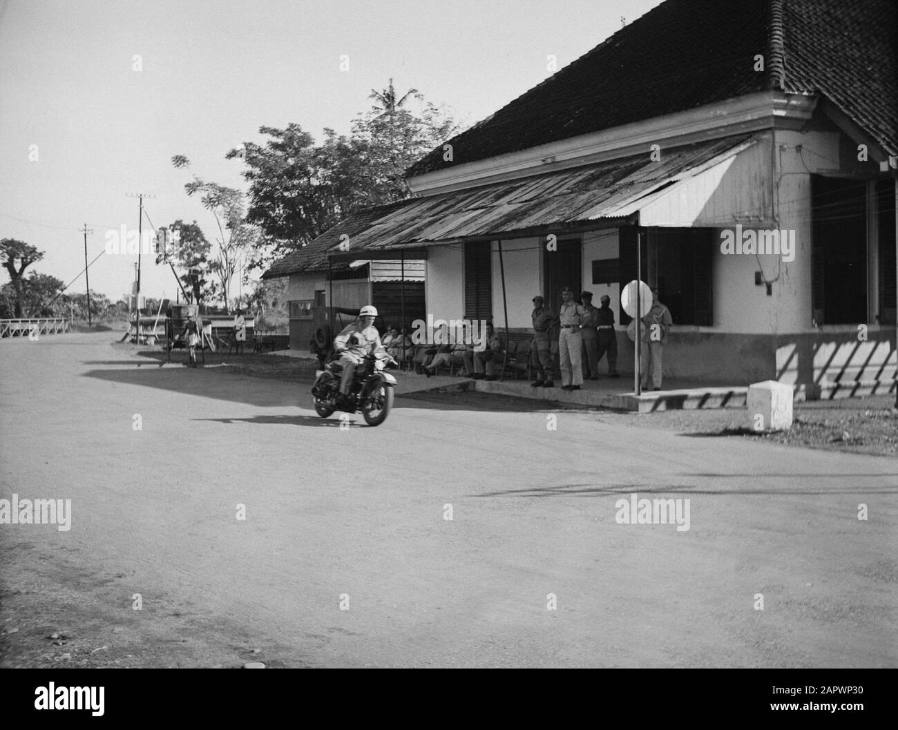 1 M.P. 3 in Padang feiert 2-jähriges Jubiläum Motorcycle Contest Datum: 11. August 1948 Ort: Indonesien, Niederländische Ostindien Stockfoto