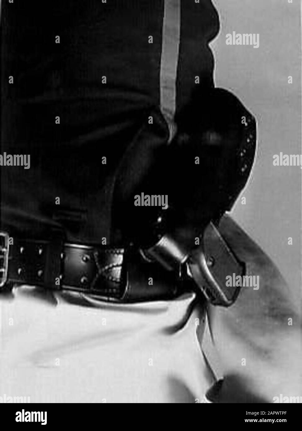 Neue Polizeipistole, die Walther-Anmerkung P5: Alte Nummer 930-9914. Fehlt? Nicht gescannt Datum: 1. September 1980 Schlagwörter: Schusswaffen Stockfoto