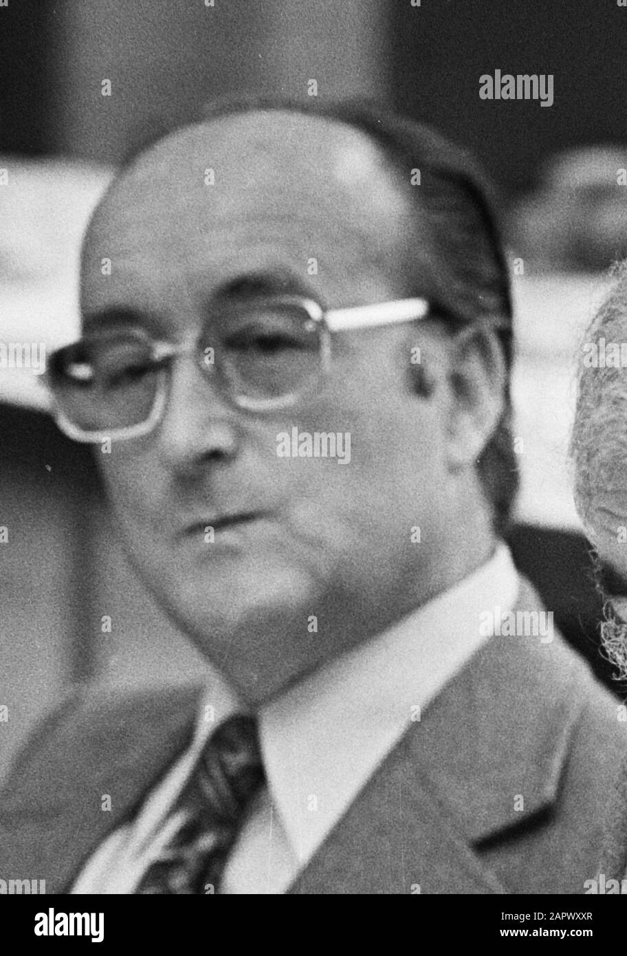 Öffentliche Parkplätze. NOS für die Übermittlung von Schreiben an Van Doorn durch Präsident Jurgens; Jurgens während des Treffens verließ regierungskommissar Custers; öffentliche Meinung. Nrn. Bezüglich der Übermittlung von Schreiben an Van Doorn durch Präsident Jurgens; Jurgens während des Treffens verließ Regierungskommissar Custers; Stockfoto