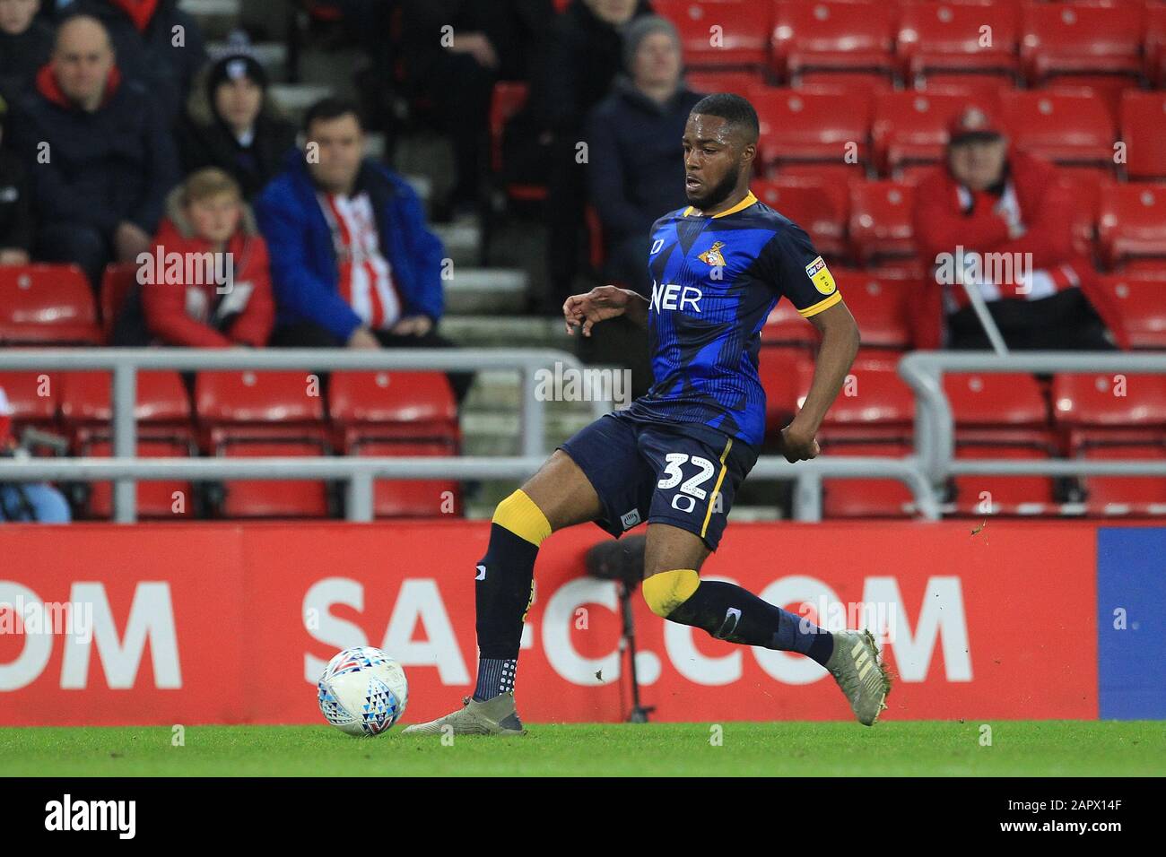 Sunderland, Großbritannien. Januar 2020. Cameron John von Doncaster Rovers während des Sky Bet League 1-Spiels zwischen Sunderland und Doncaster Rovers im Stadium Of Light, Sunderland am Freitag, 24. Januar 2020. (Credit: Mark Fletcher/MI News) Foto darf nur für redaktionelle Zwecke in Zeitungen und/oder Zeitschriften verwendet werden, Lizenz für kommerzielle Nutzung erforderlich Credit: MI News & Sport /Alamy Live News Stockfoto