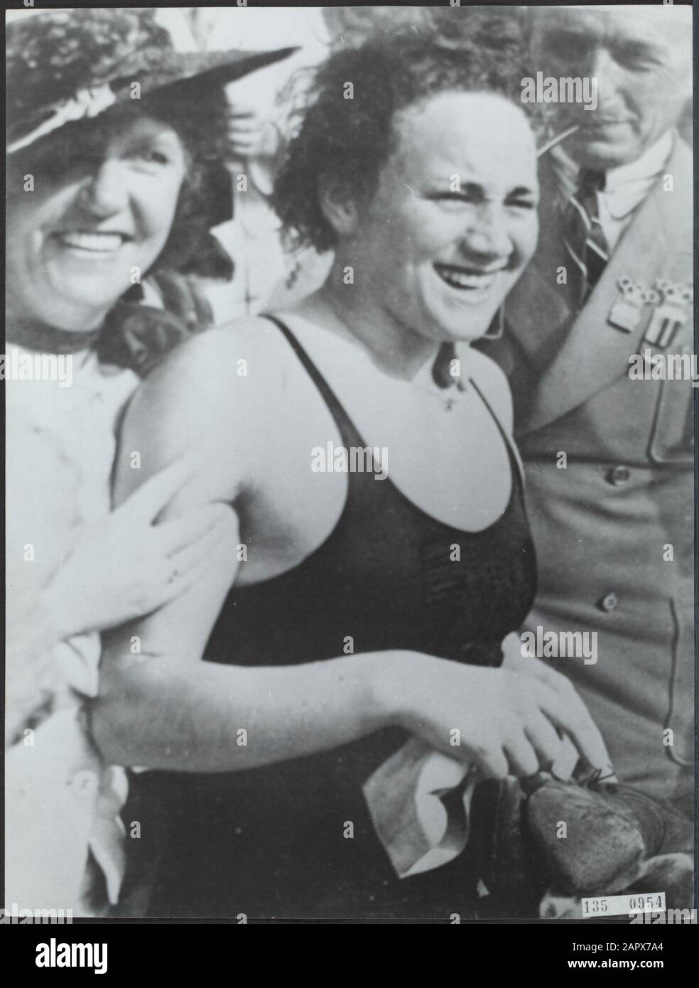 RIE Mastenbroek bei den Olympischen Spielen in Berlin 1936 Anmerkung: Siehe 925-3519 Datum: 1936 Ort: Berlin Schlagwörter: Sport, Frauen, Schwimmen Personenname: Mastenbroek Rie Institutionenname: Olympics Stockfoto