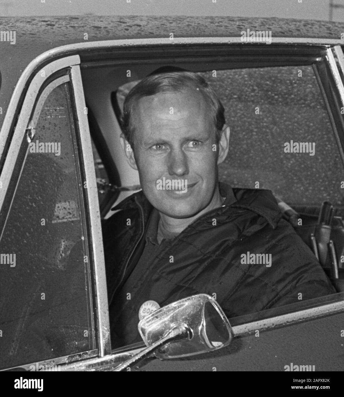 Nederlands: Starten Sie Tulpenrallye in Noordwijk. Rob Slotemaker in BMW 2002; Stockfoto