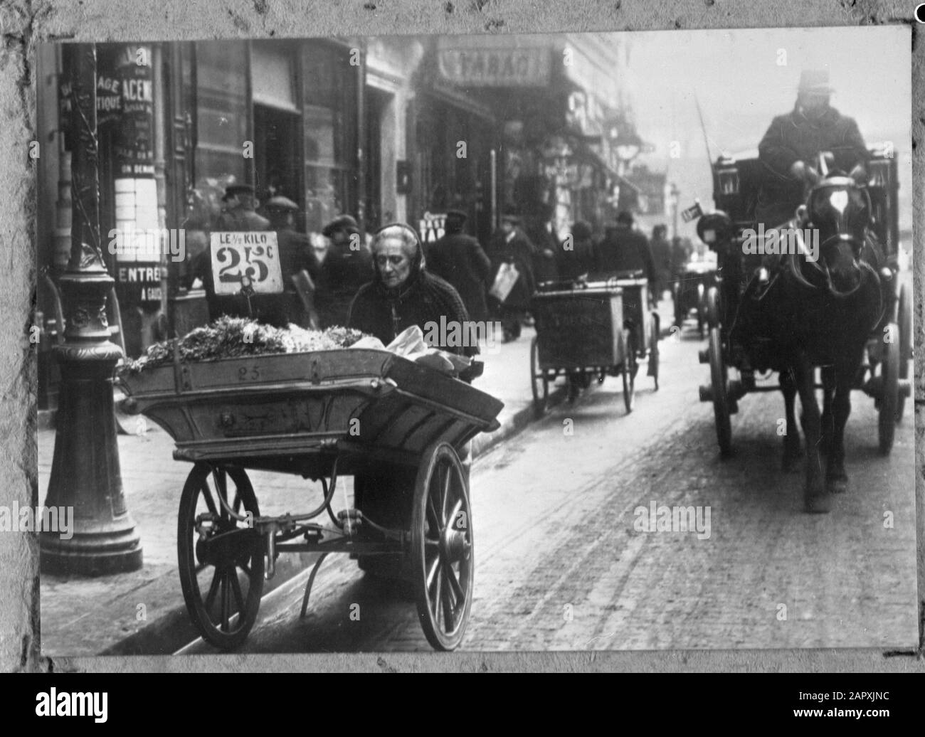 Straßenbilder, Autos, Bevölkerungsdatum: 1900 Standort: Frankreich, Paris Stichwörter: Bevölkerung, Straßenbilder, Autos Stockfoto