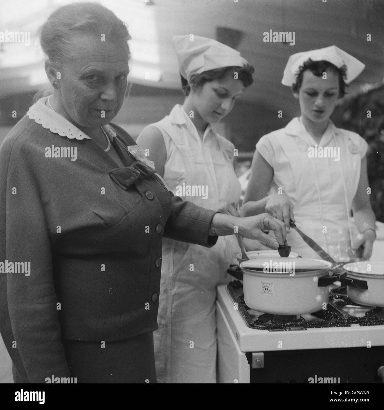 Kochwettkämpfe in Den Haag Datum: 4. Mai 1961 Ort: Den Haag, Zuid-Holland Stockfoto