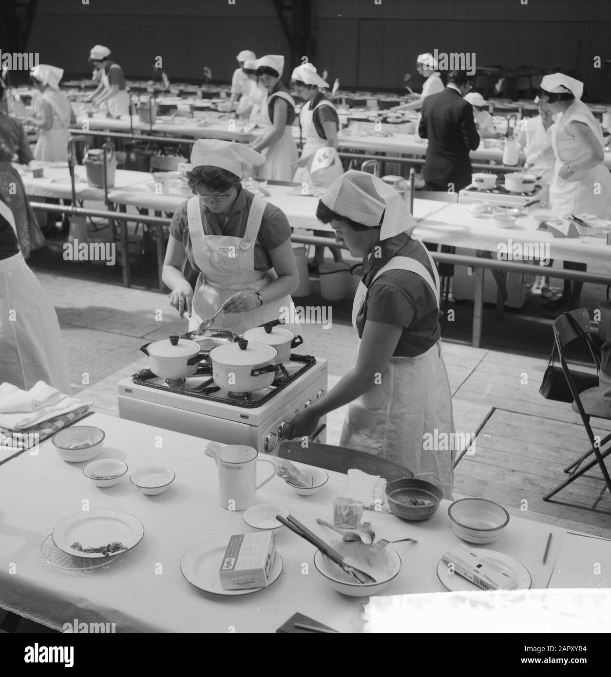 Kochwettkämpfe in Den Haag Datum: 4. Mai 1961 Ort: Den Haag, Zuid-Holland Stockfoto
