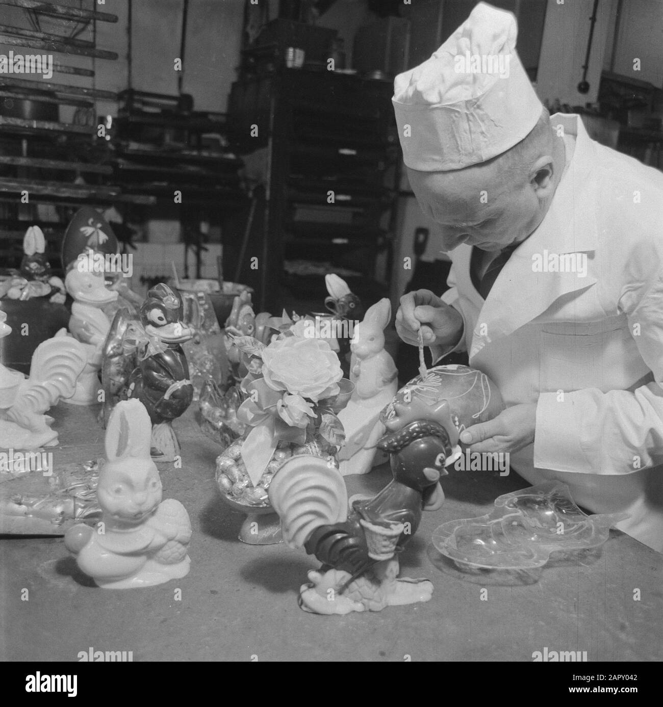 Oster-Druck in der Konditorei Datum: 14. März 1961 Schlagwörter: Konditorei Stockfoto