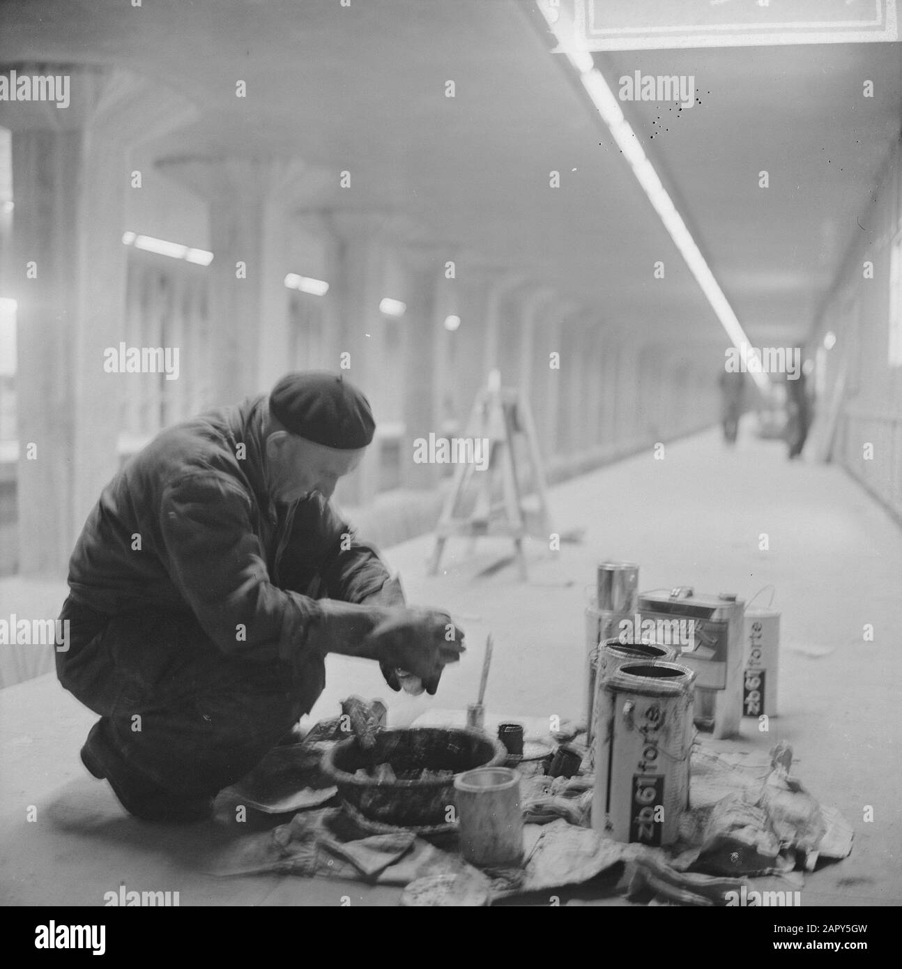 Metrowerken in Rotterdam, die Station Leuvenhaven ist bereits fertig Datum: 10. Oktober 1962 Standort: Rotterdam, Zuid-Holland Schlüsselwörter: Metro, Stationen Stockfoto