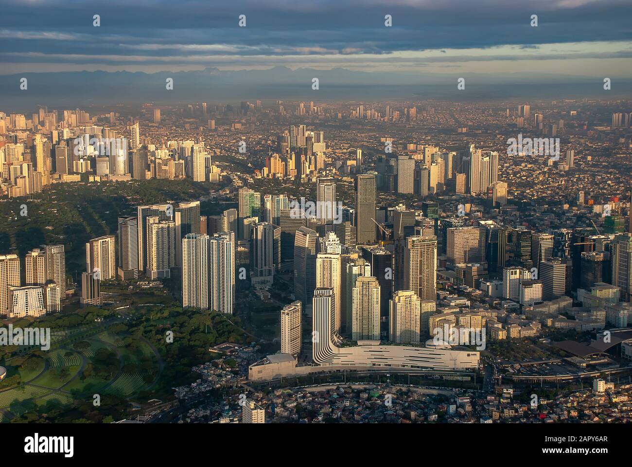 Die Stadt Manila auf den Philippinen kurz nach der Tagespause Stockfoto