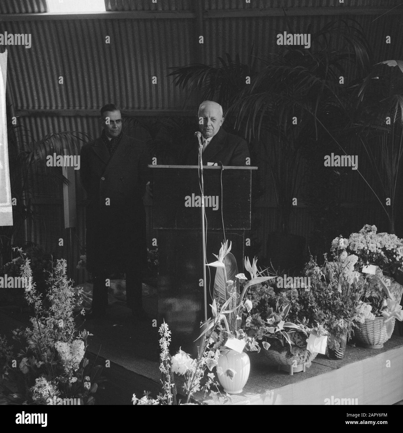 Aufgabe Schmied und Hollander N.V. Asphalt- und Chemiefabriken Datum: 12. April 1962 Schlüsselwörter: ASFALT, FAKTOREN, Reden Institutionenname: Schmied und Hollander NV Stockfoto