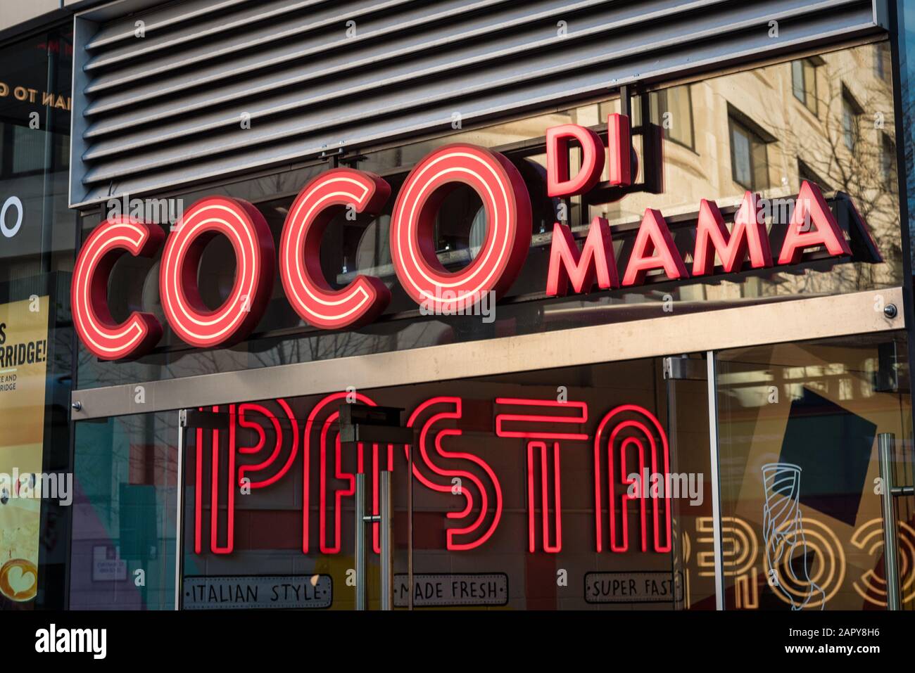 London, Großbritannien - 17. Januar 2020: Dies ist das italienische Restaurant "sFont of Coco Di Mama" in London Stockfoto