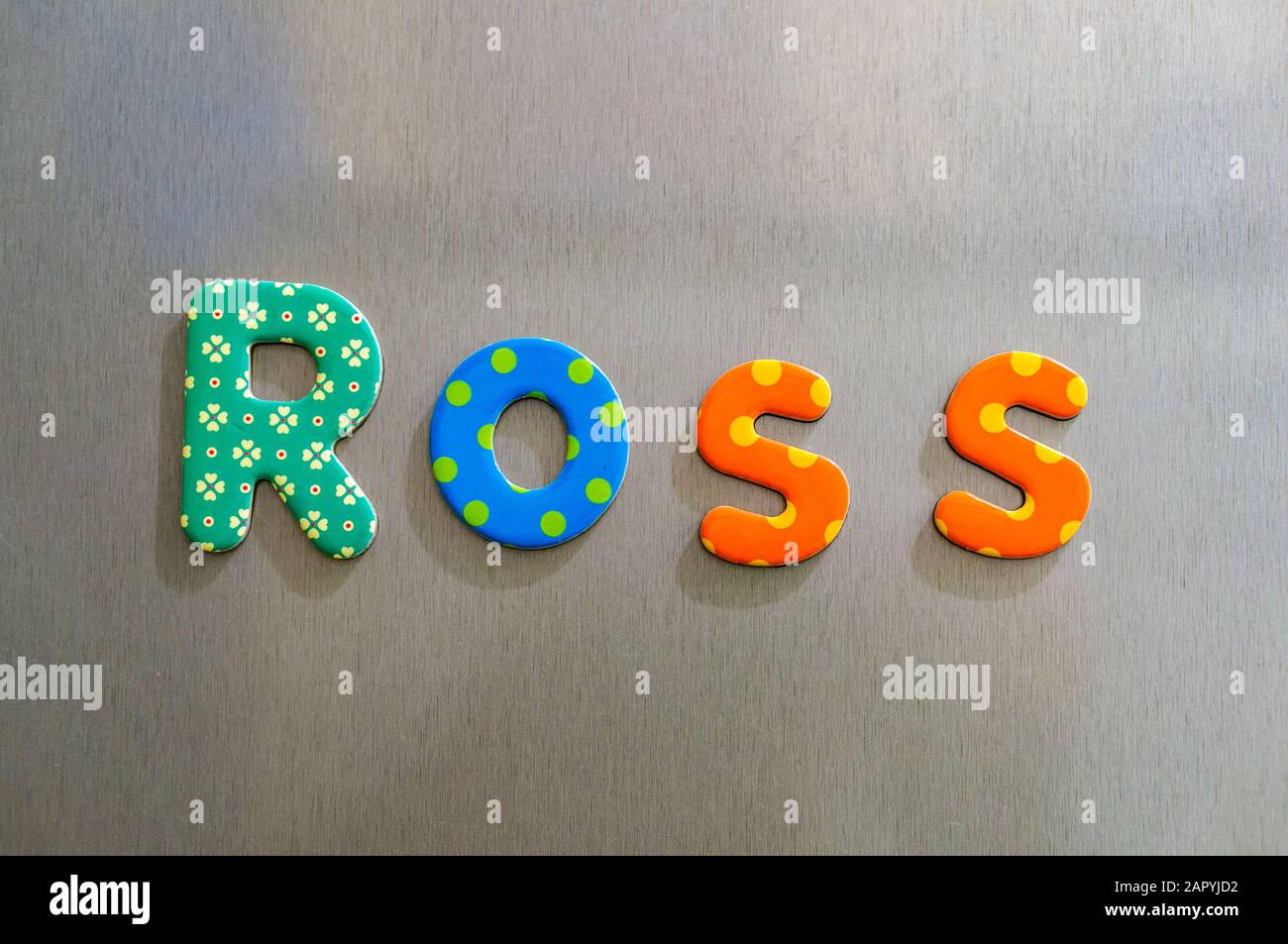 Nahaufnahme von bunten Wörtern Rechtschreibung Ross Stockfoto