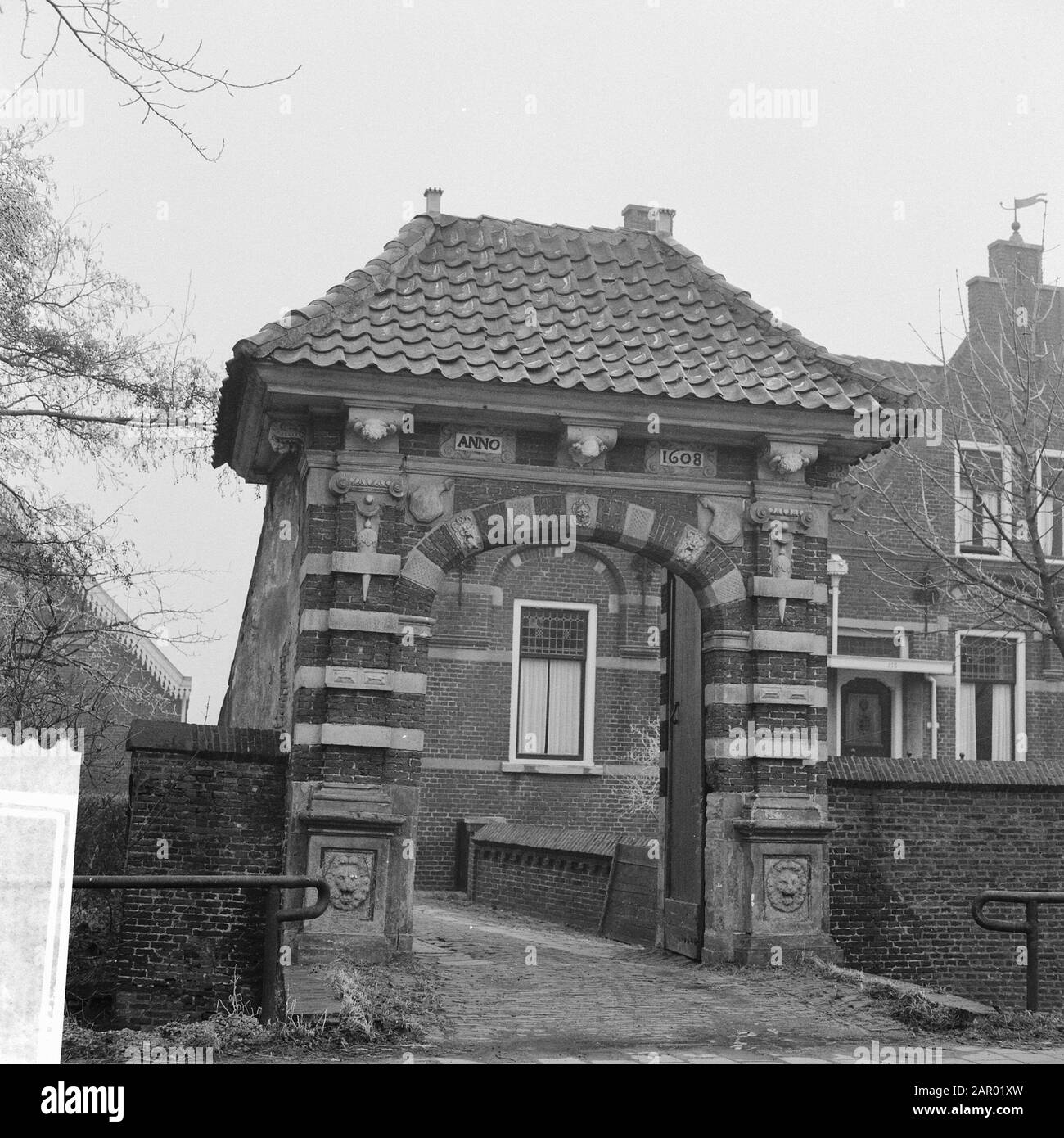 Hammenpoort in Delft Datum: 3. Januar 1962 Ort: Delft, Zuid-Holland Stockfoto
