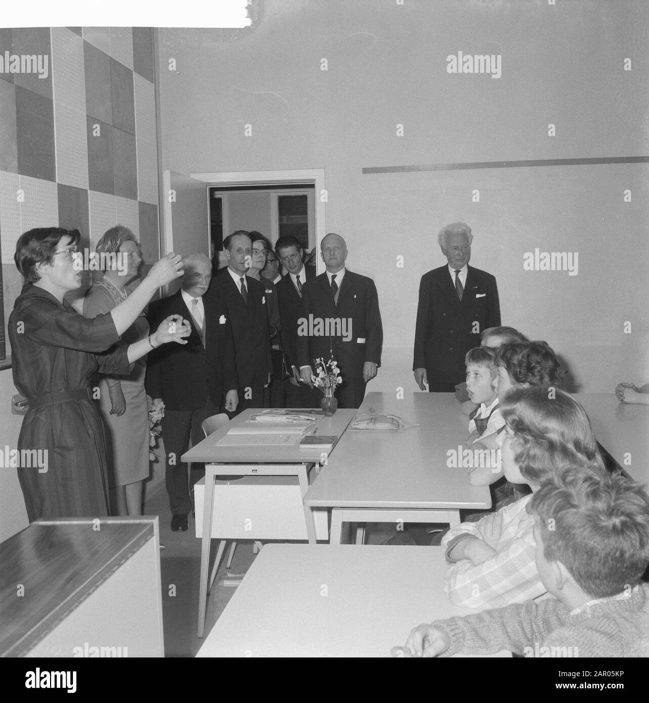 Royal Couple besucht Folk Music School Datum: 2. Februar 1962 Schlüsselwörter: Folk MUSIC, Schulen Stockfoto