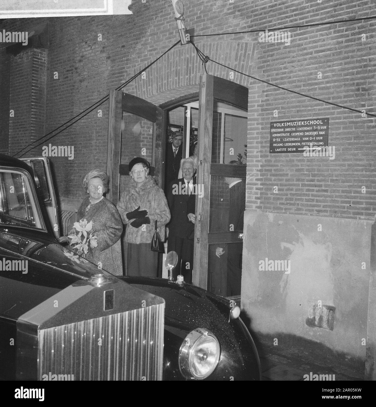 Royal Couple besucht Folk Music School Datum: 2. Februar 1962 Schlüsselwörter: Folk MUSIC, Schulen Stockfoto