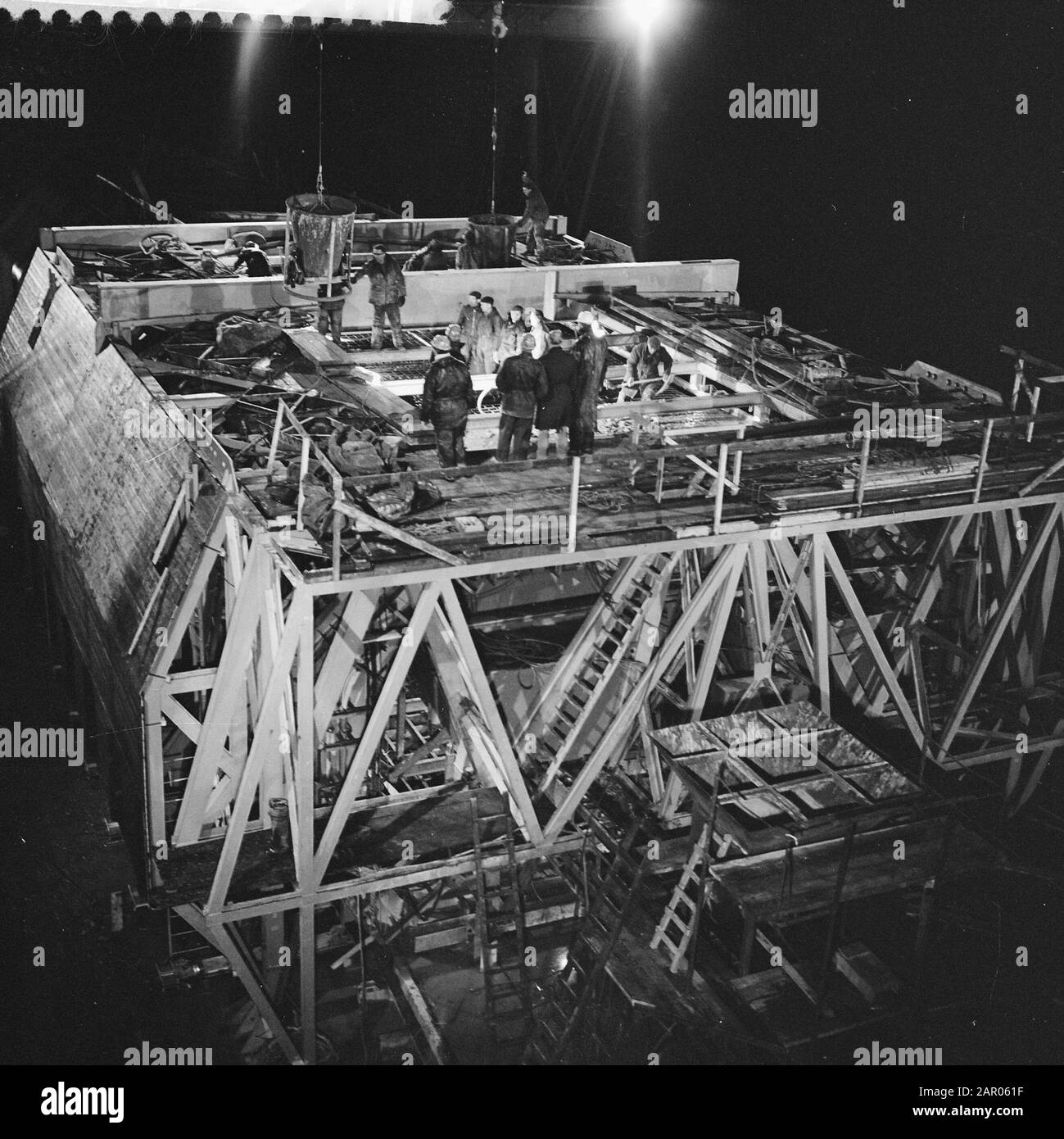 Metronachtwerk in Bouwdok Brieneroord Datum: 15. Februar 1962 Schlagwörter: Baudocks, U-Bahn-Stationen Stockfoto