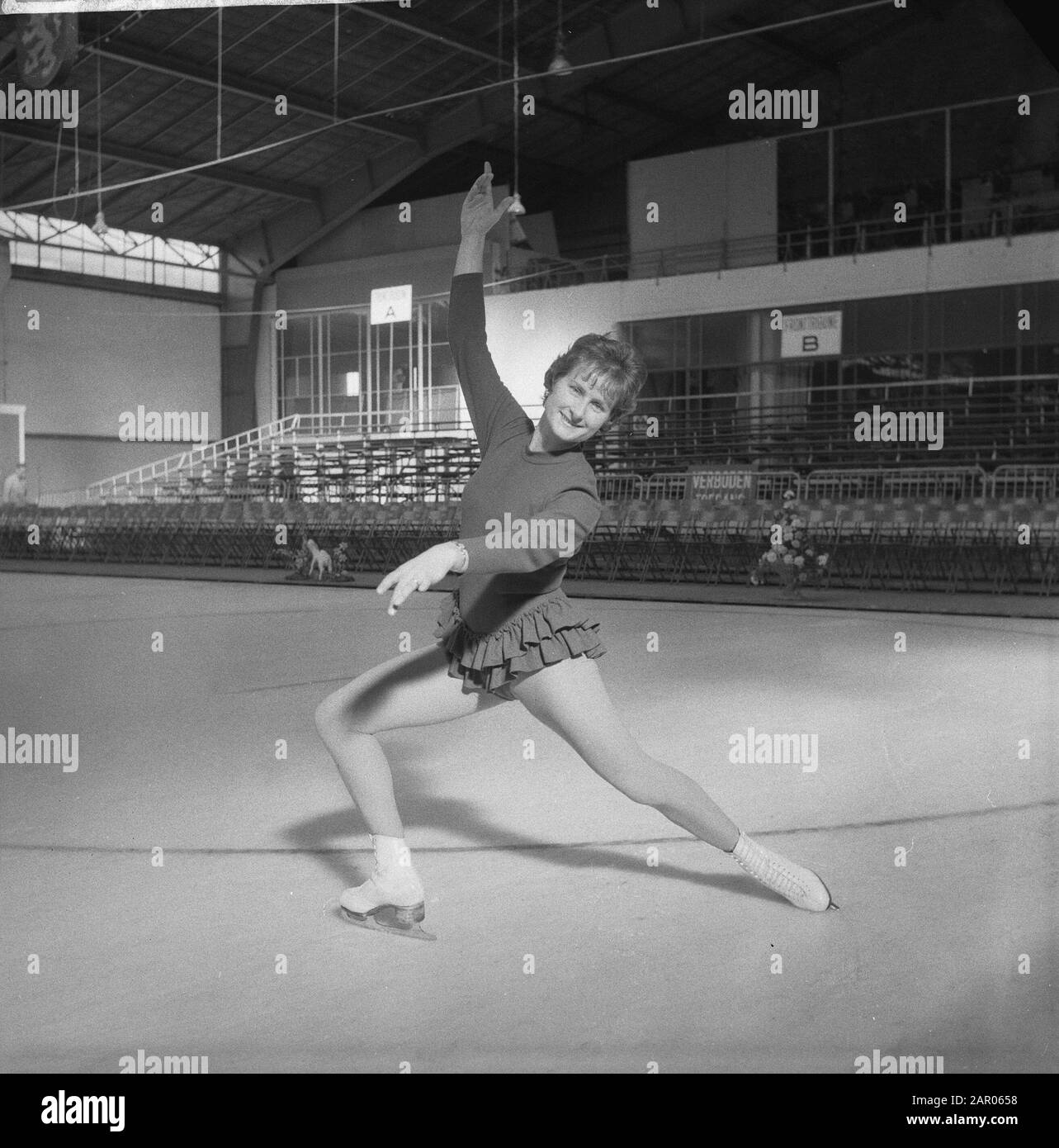 Lieneke van Dien nach 13 Jahren auf holländischem Eis Datum: 21. Februar 1962 Stockfoto