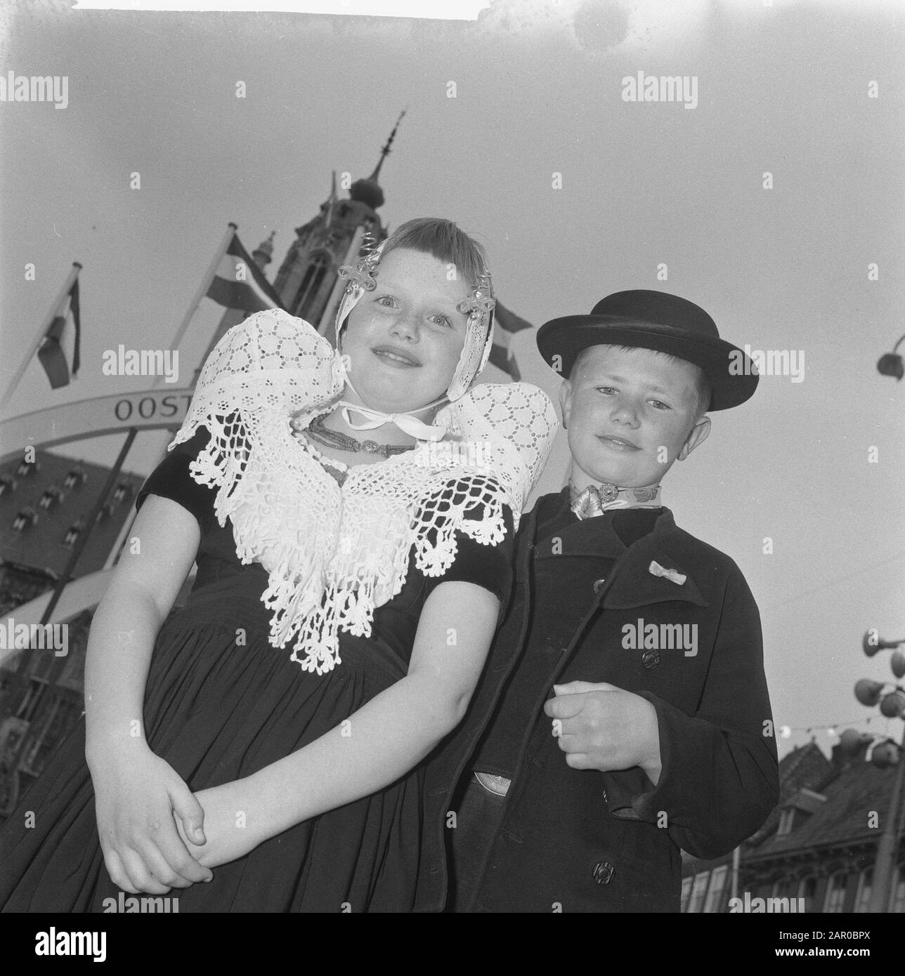 Königsfamilie in den Bosch (Reportage) Datum: 8. Mai 1962 Standort: Den Bosch Schlüsselwörter: Reportagen, Besuche Stockfoto