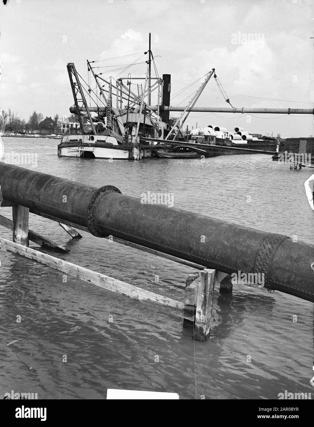 Arbeitsbrücke über Amstel Datum: 4. April 1949 Schlagwörter: Brücke, Arbeitsperson Name: Amstel Stockfoto