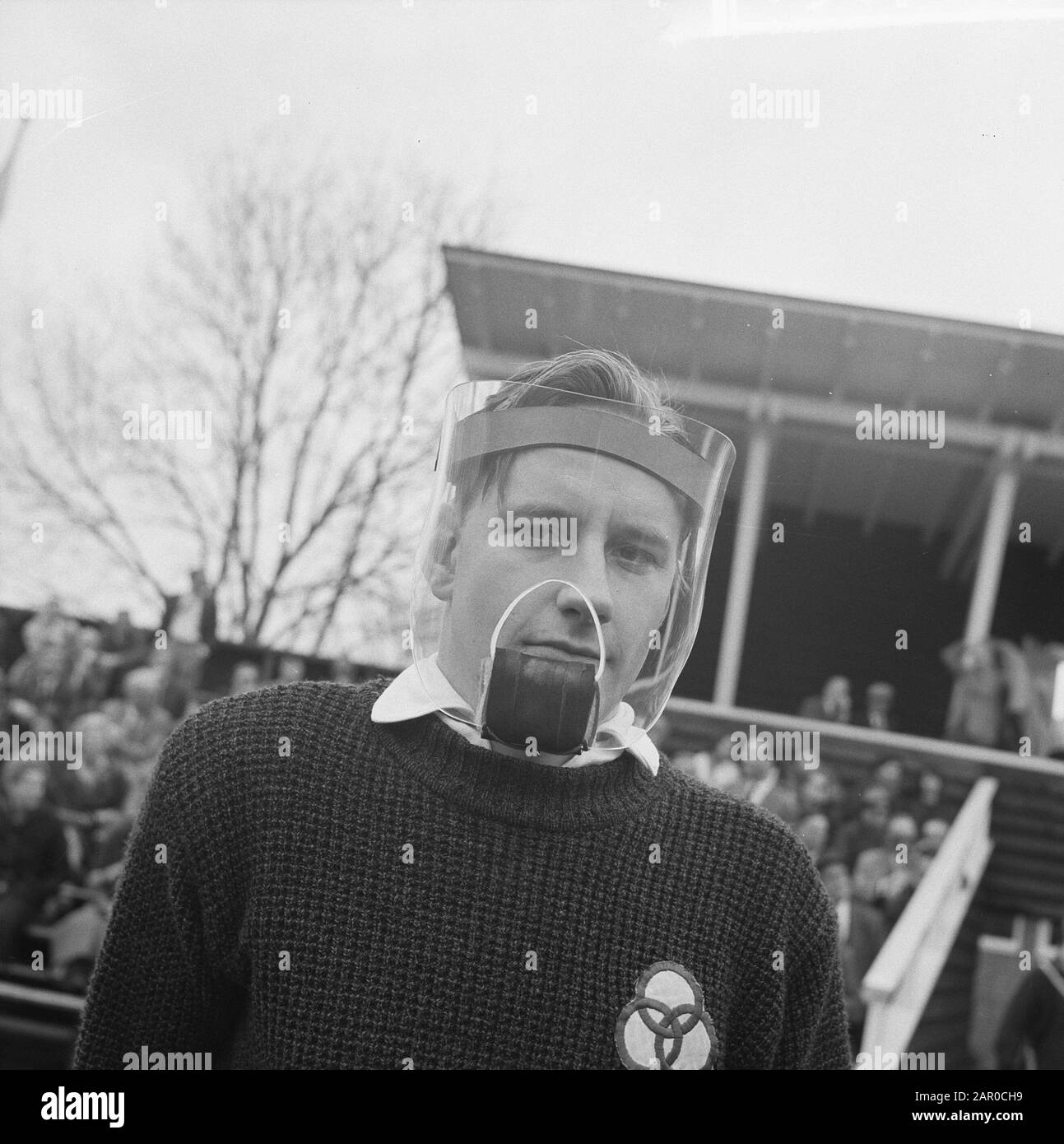 Torhüter von Westfalen Bienenhaus mit unzerbrechlicher Glasmaske Datum: 20. April 1963 Schlagwörter: Torhüter, Hockey, Masken Stockfoto