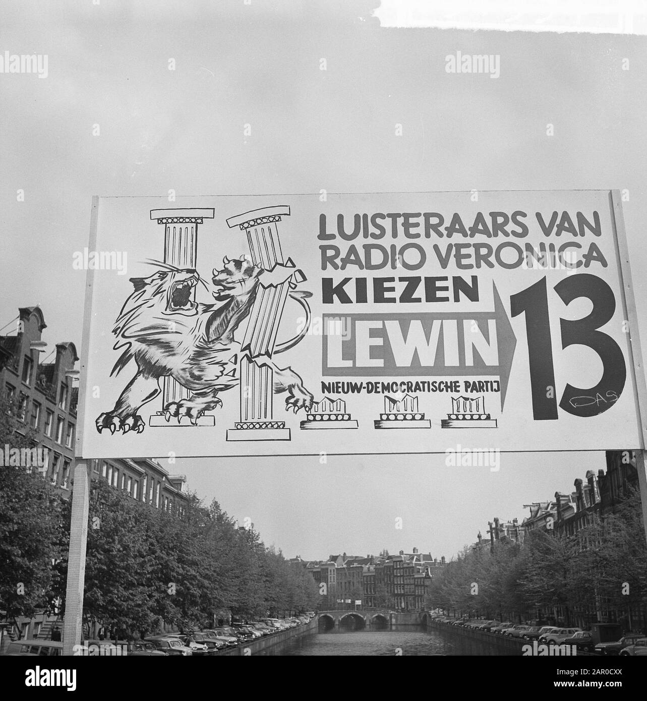 Zweite Kammerwahl, neue Demokratische Partei NR. 13 Datum: 8. Mai 1963 Stichwörter: Wahlen, Wahlvorstände Stockfoto