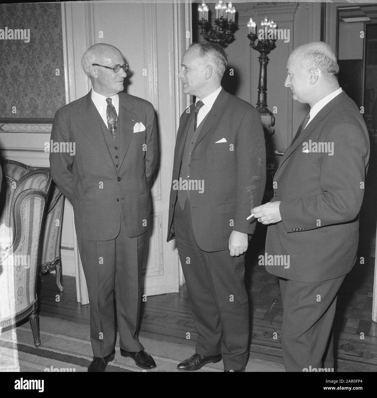 Befehl Forl. Europäischen Gemeinschaften. Empfangsbestätigung Emile Roche Datum: 8. November 1963 Schlüsselwörter: Belege, Empfänge Stockfoto