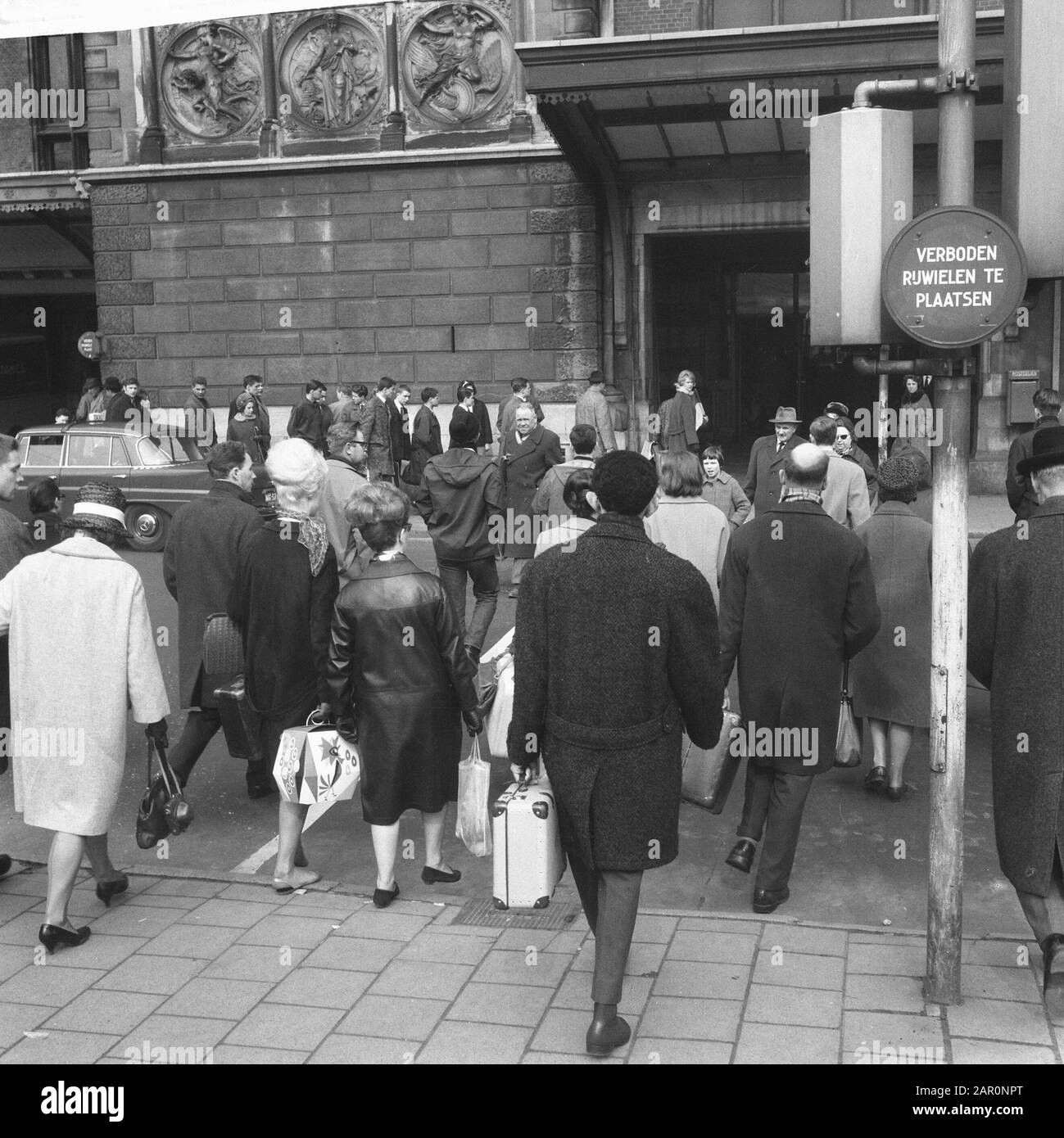 Laufende und bevorstehende Osterpartys zum CS-Datum: 27. März 1964 Stockfoto