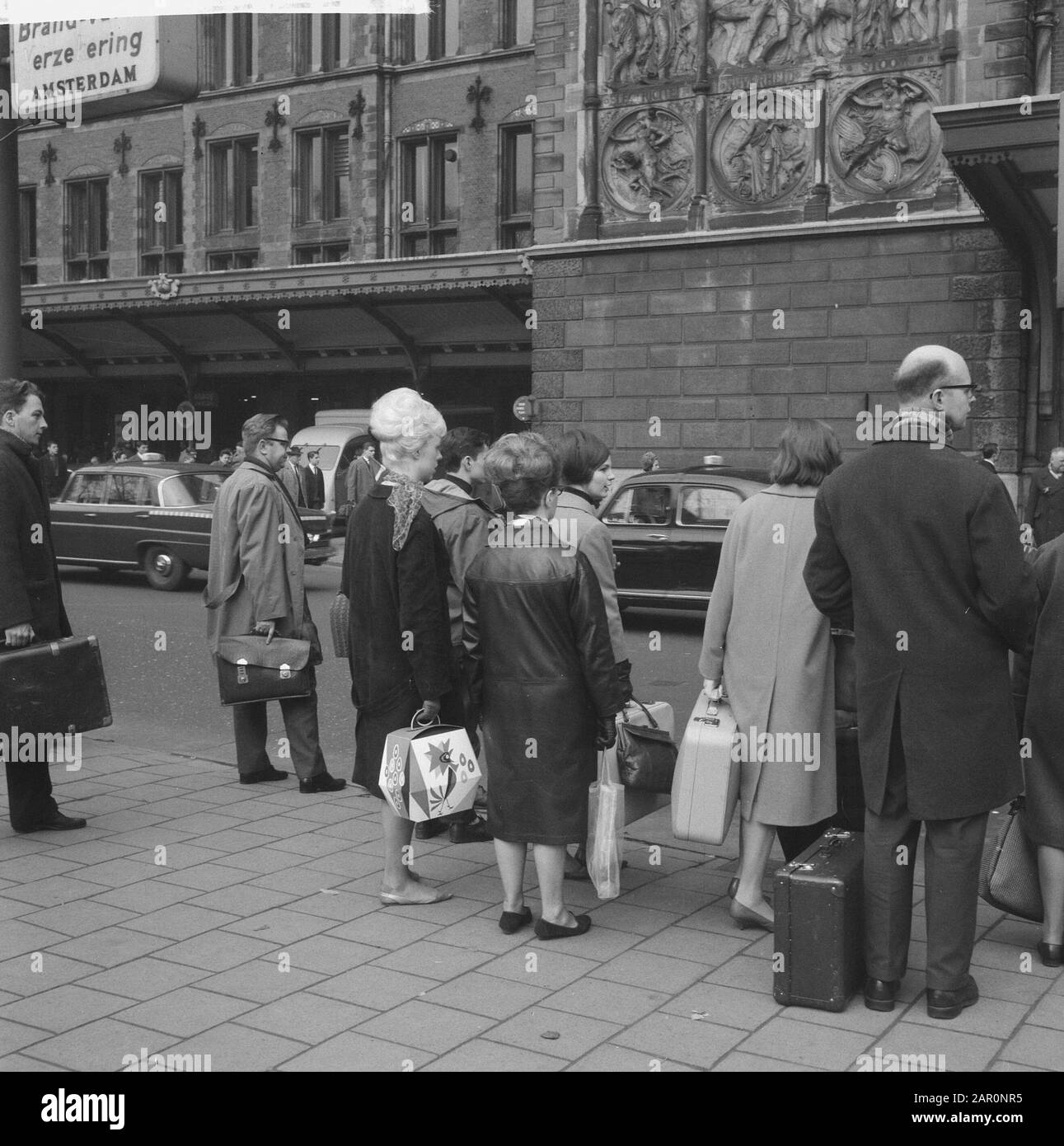 Laufende und bevorstehende Osterpartys zum CS-Datum: 27. März 1964 Stockfoto
