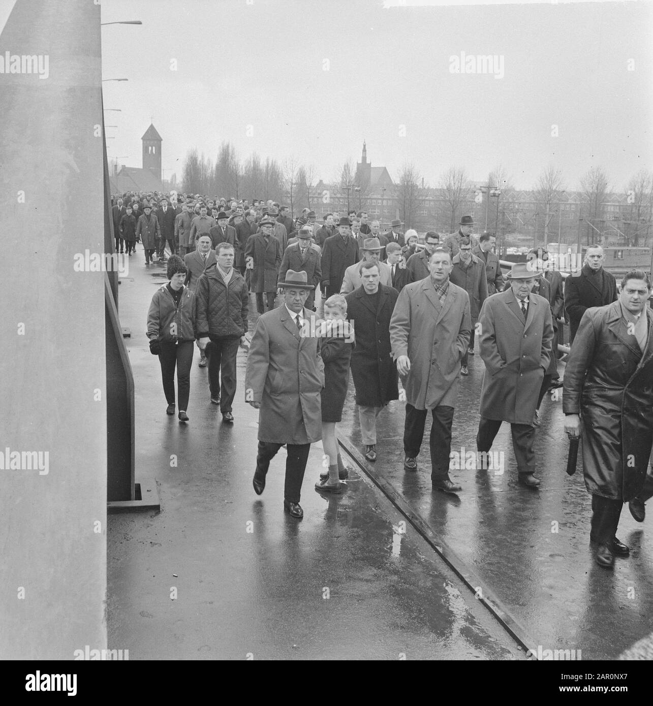 Feyenoord vs. MVV 9-1, Crowds Stadium Feyenoord Datum: 30. März 1964 Stichwörter: Stadionname: Feyenoord Stockfoto