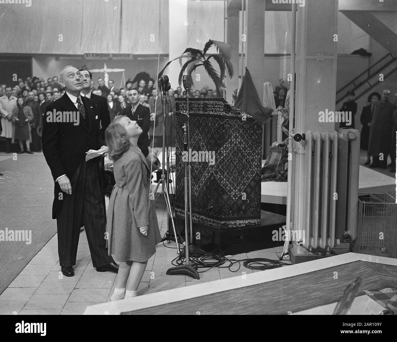 Erste offizielle Urkunde Prinzessin beatrix/Open Jaarbeurs Utrechter Datum: Undatierter Ort: Utrechter Schlüsselwörter: Messen, offener persönlicher Name: Beatrix, Prinzessin Stockfoto