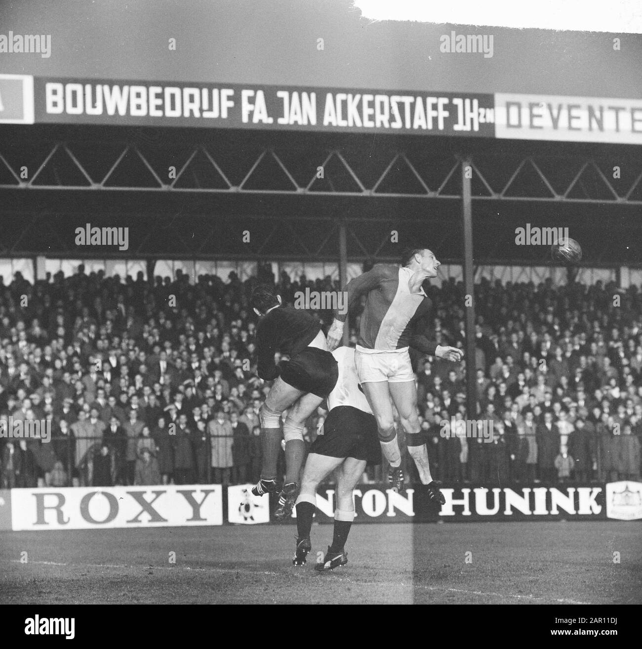 Los geht gegen DOS 3-3, Game Moment Datum: 11. Oktober 1964 Schlagwörter: Sport, Football Institution Name: Go Ahead Stockfoto