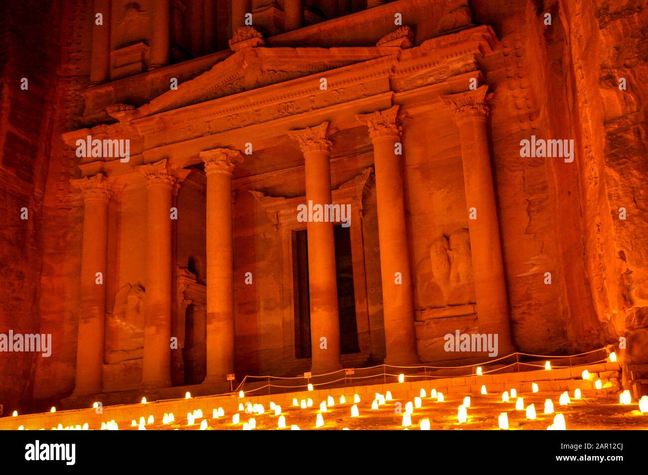 Das Finanzministerium von Petra bei Nacht Stockfoto