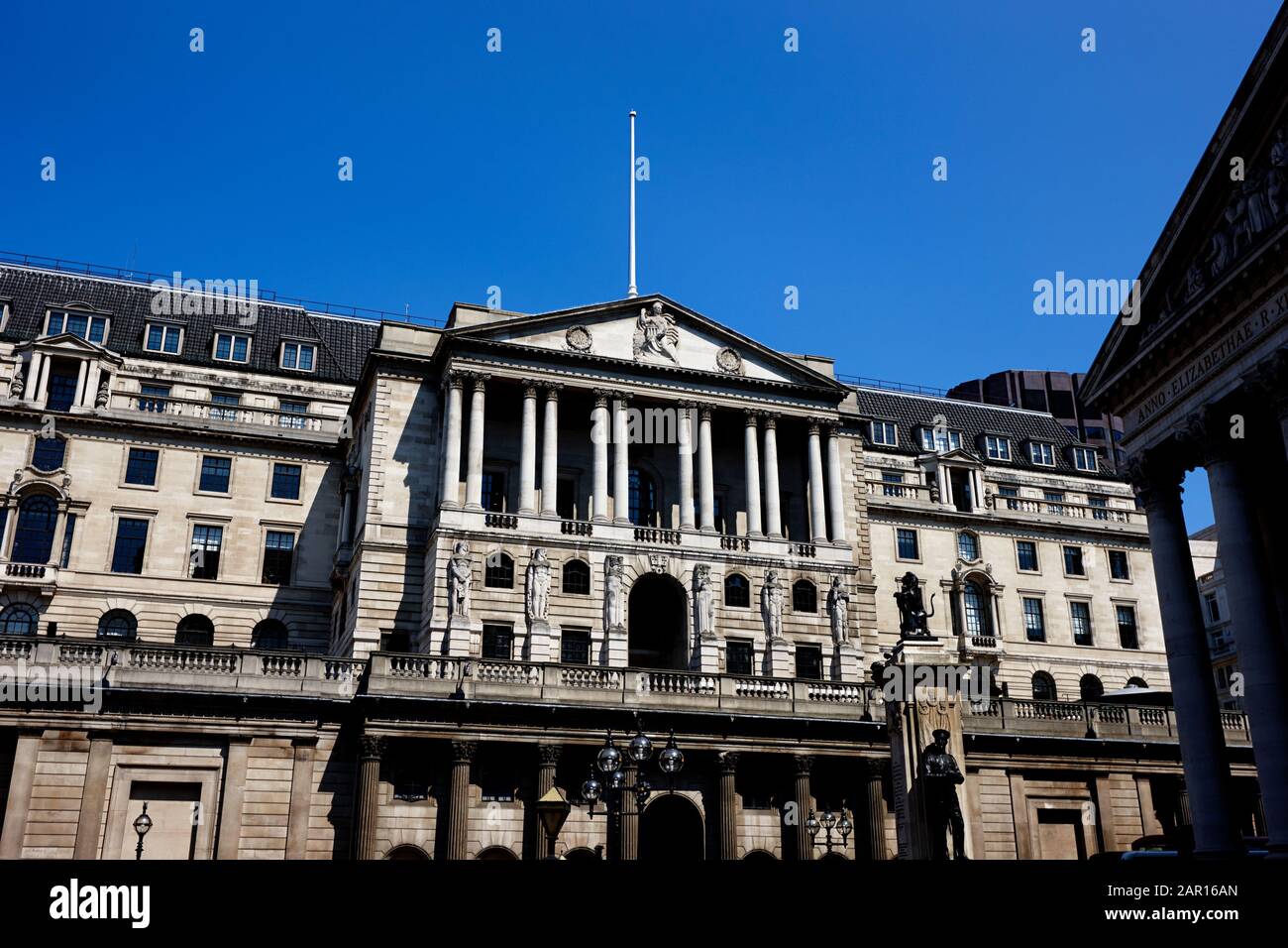 Die Bank of England hat ihren Sitz in der Threadneedle Street in der City of London. Stockfoto