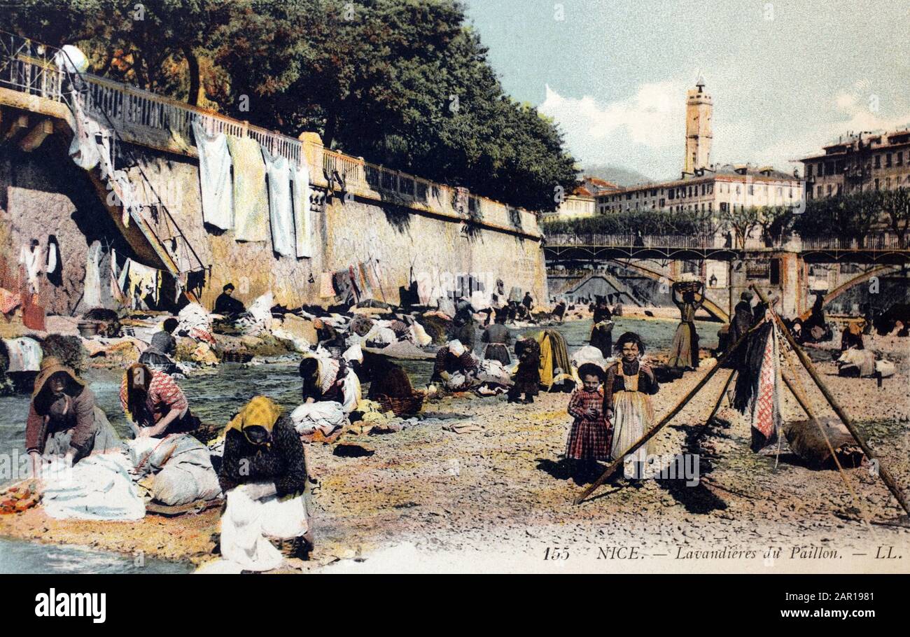 Les lavandiere du paillon, Nizza. Carte Postale 1920 (cachet de la poste). Archive munizipales de Nice. Stockfoto