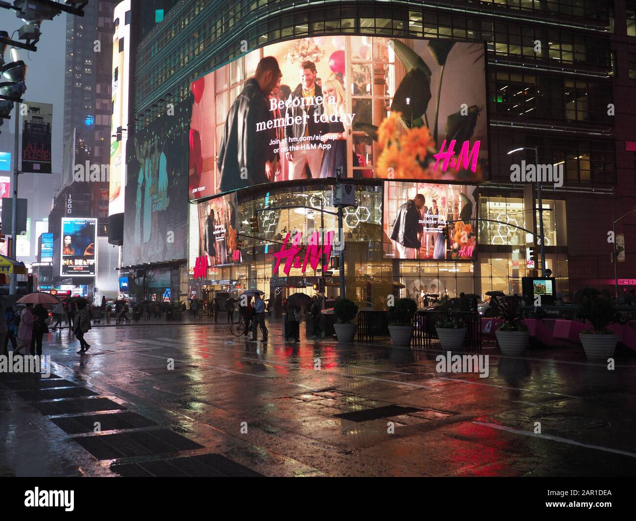 New York, USA - 29. Mai 2019: Bild des H&M-Ladens in der Nähe des Broadway. Stockfoto