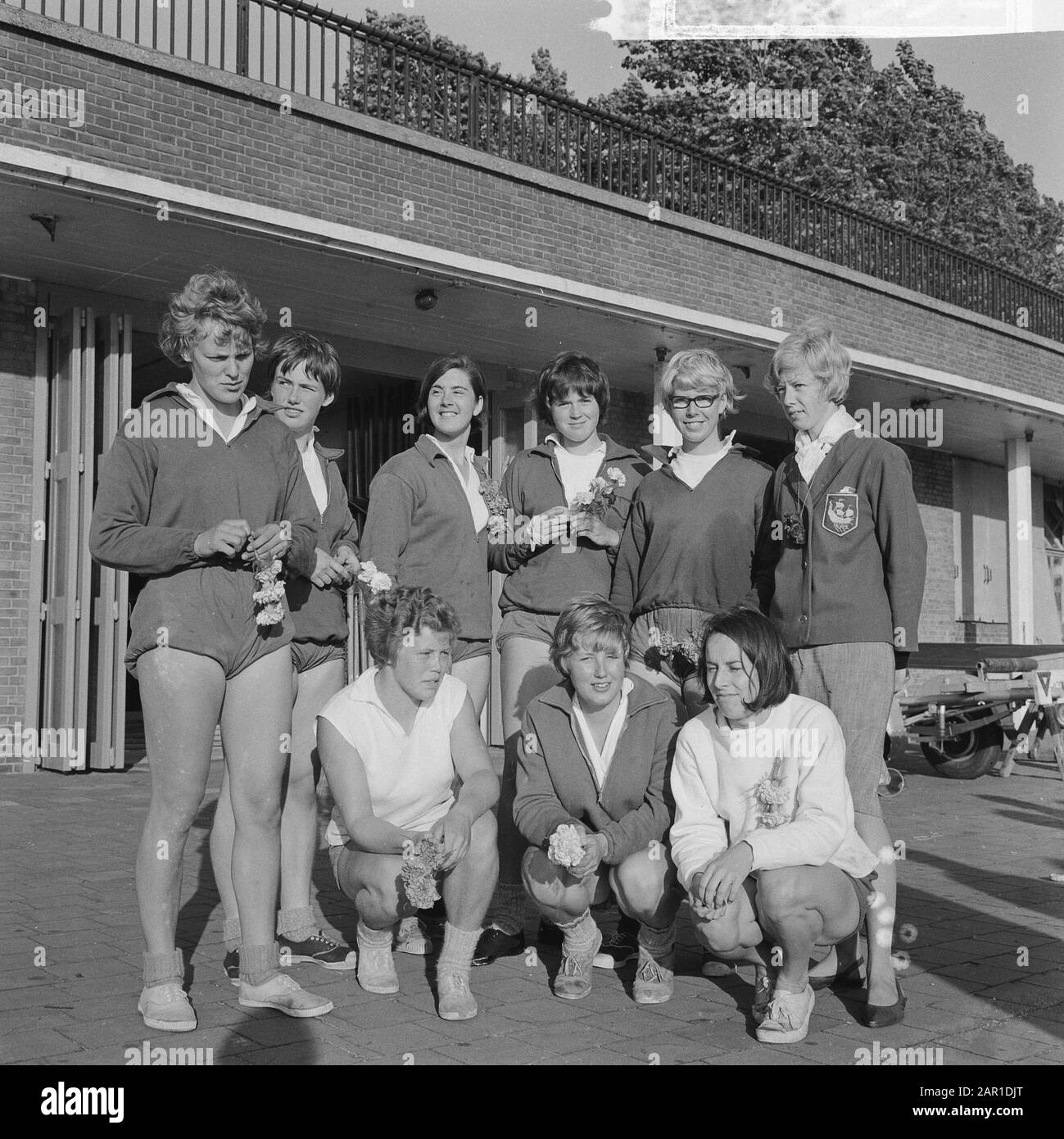 Damen ach 1000 meter -Fotos und -Bildmaterial in hoher Auflösung – Alamy