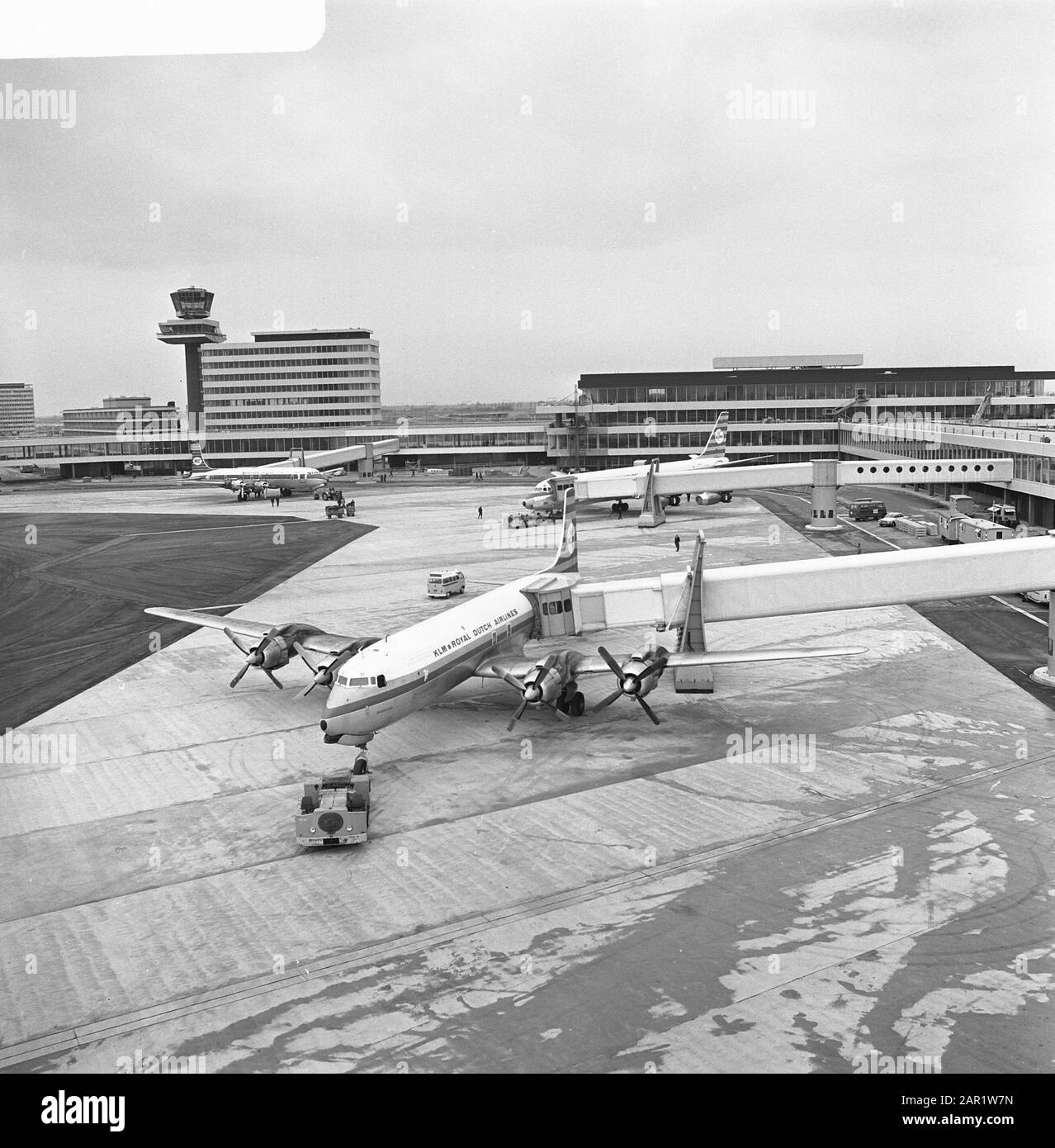 Fluggebiet Schiphol Datum: 24. März 1967 Standort: Noord-Holland, Schiphol Schlüsselwörter: Flughäfen Stockfoto