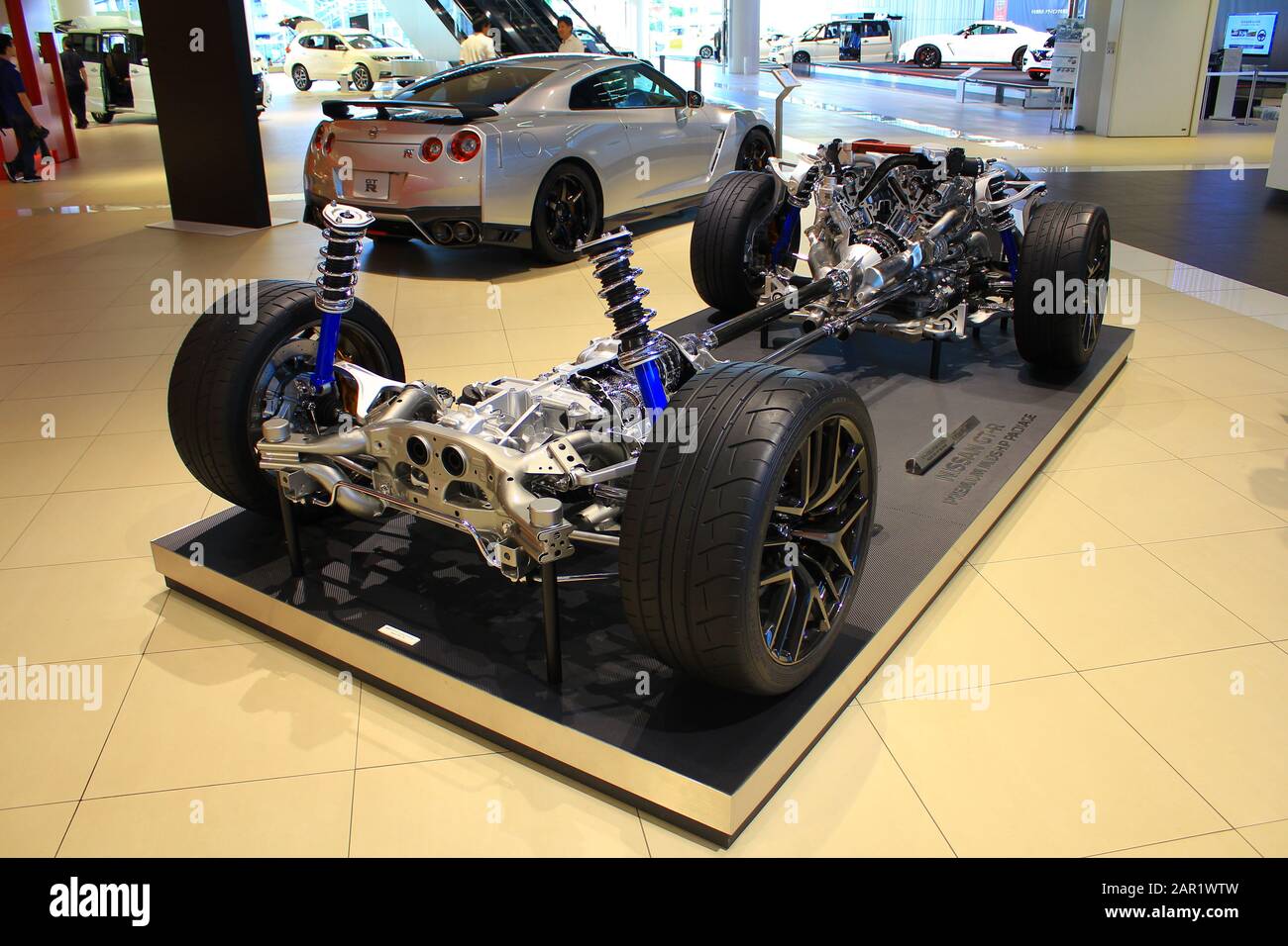 Nissan GT-R wird in der Nissan Global Headquarters Gallery in Japan ausgestellt Stockfoto