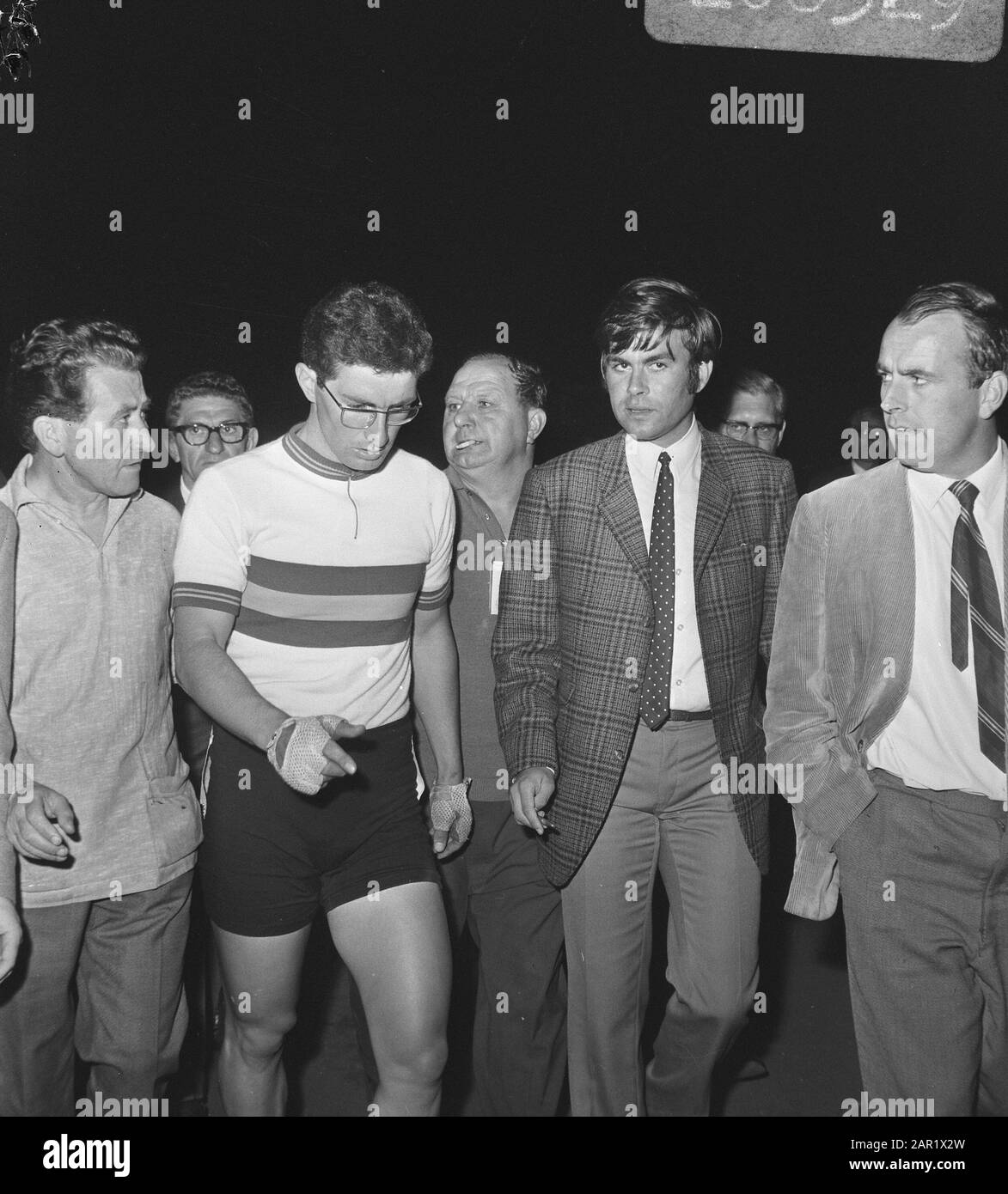 Radweltmeisterschaften, Achtelfinale Sprint-Amateure. Der Australier Johnson nach seinem Herbstdatum: 24. August 1967 Ort: Amsterdam Schlagwörter: Bahnradsport, Name der Sportperson: Johnson Stockfoto