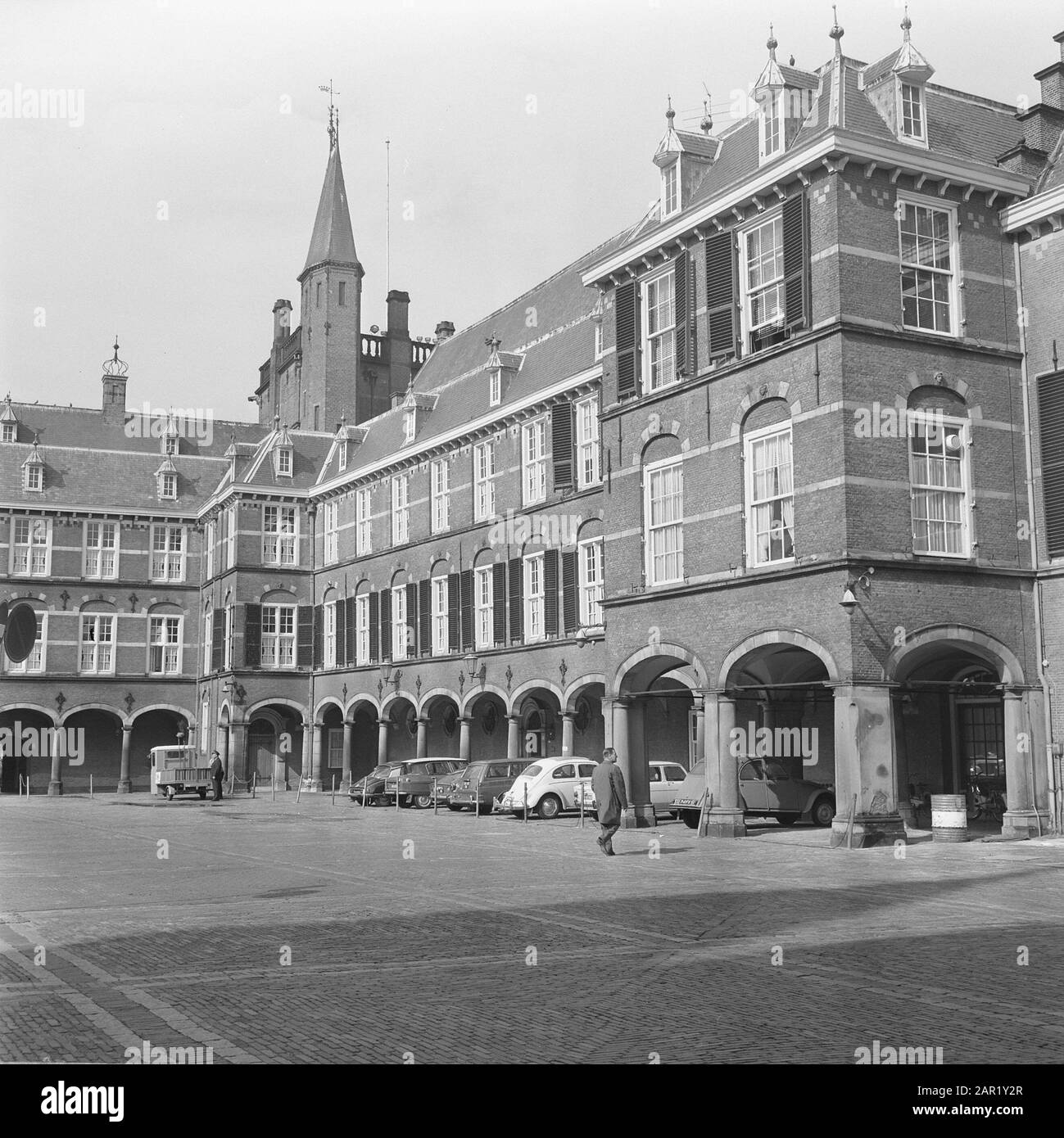 Überblick Binnenhof den Haag, ext.: Gebäude I Zimmer Datum: 29. august 1969 Standort: Binnenhof, den Haag, Süd-Holland Schlüsselwörter: Gebäude, Übersichten Stockfoto