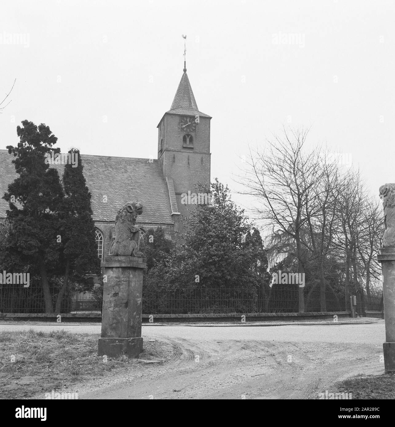 Kirchen, Außenbereich, nh-Kirche Datum: April 1962 Ort: Echteld Schlüsselwörter: Exterieur, Kirchen Personenname: NH Kerk Stockfoto