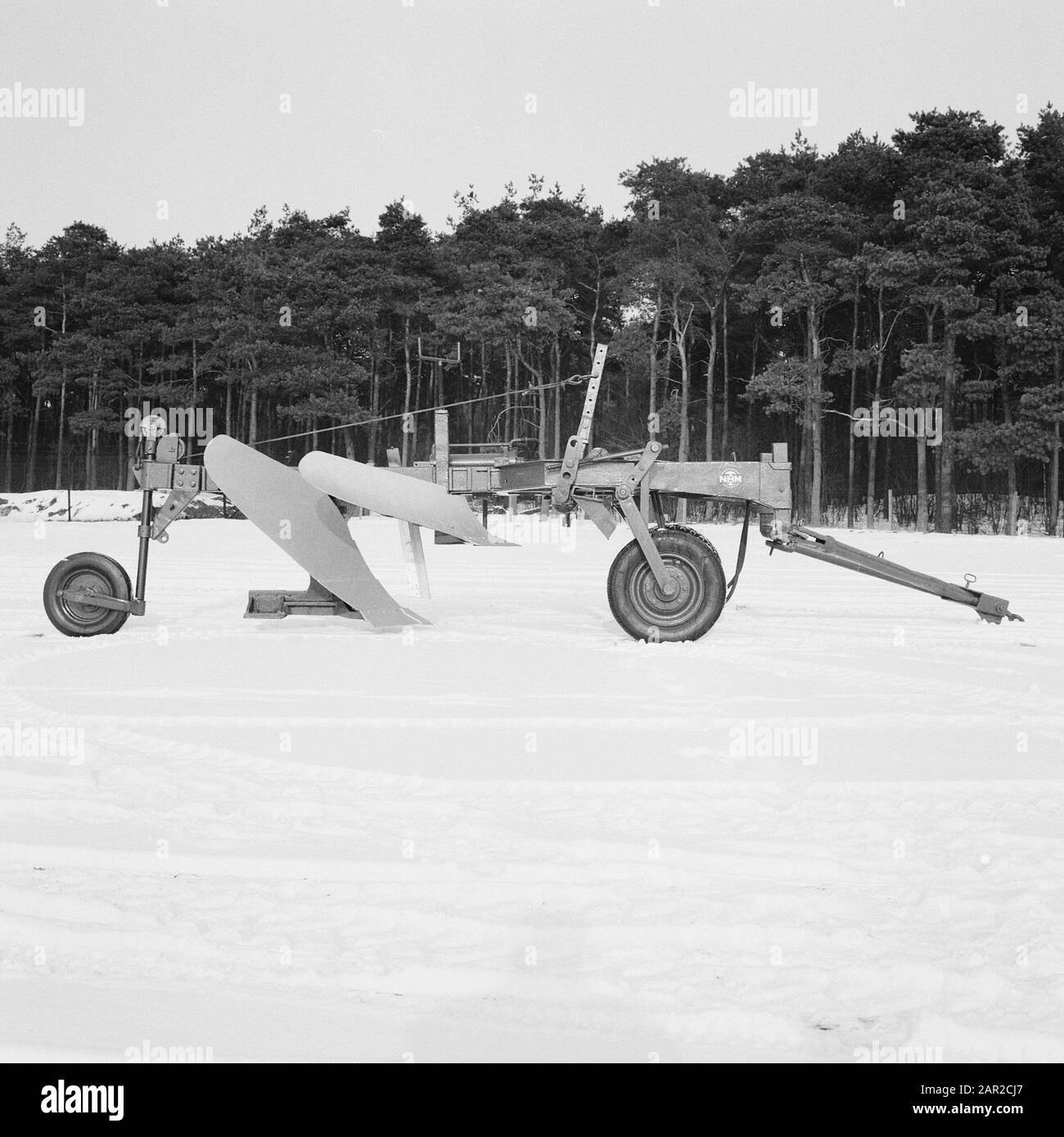 Stand-Nummer 40 Datum: Undatierte Stichwörter: Landmaschinen und Werkzeuge, Pflüge, Werk Personenname: Universielploeg Stockfoto