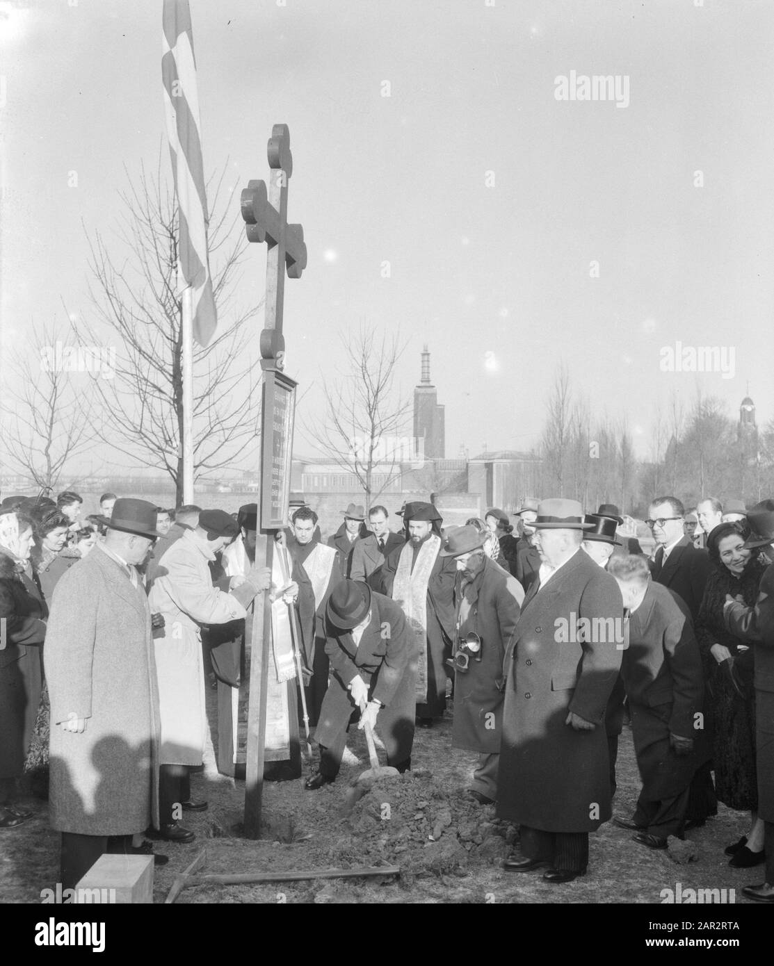 Papagos in Rotterdam, griechische Kirche Datum: 4. Februar 1954 Ort: Rotterdam, Zuid-Holland Schlüsselwörter: Churkes, Ceremonies persönlicher Name: Papagos, Alexander Stockfoto