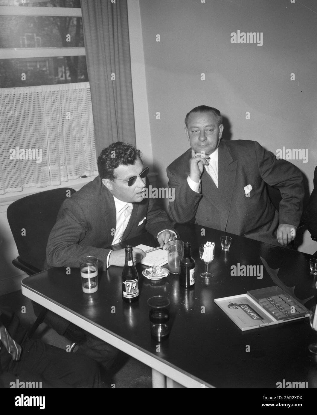 Aufgabe Revue de Reklame Datum: 1. Juli 1960 Schlüsselwörter: Aufgaben Stockfoto