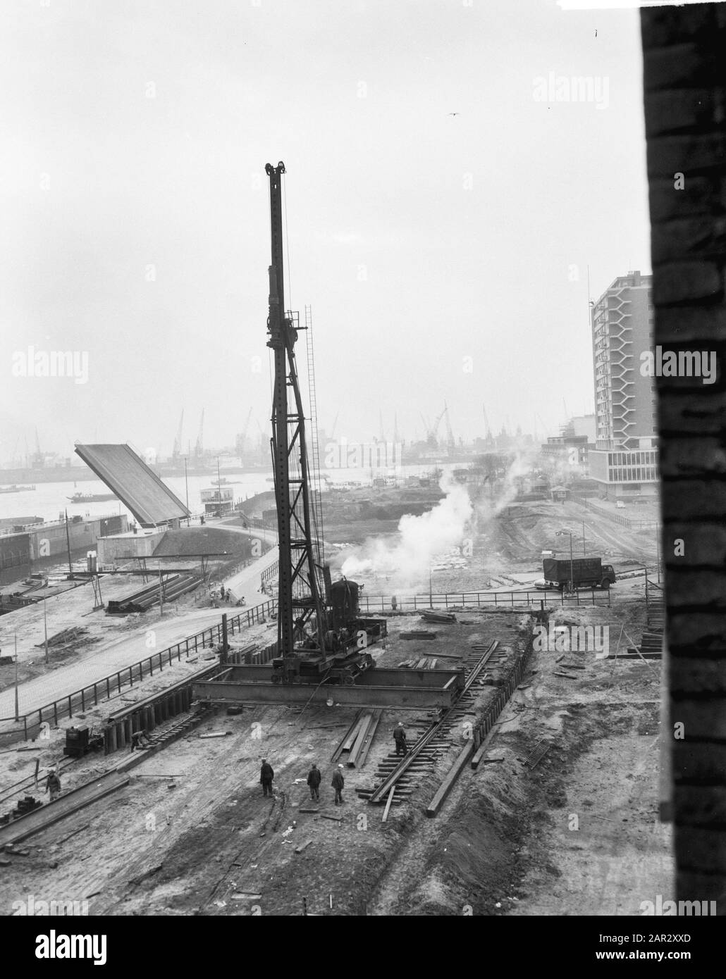 Metrobouw in Rotterdam Datum: 23. Januar 1961 Standort: Rotterdam, Zuid-Holland Stichwörter: Metrobouw Stockfoto