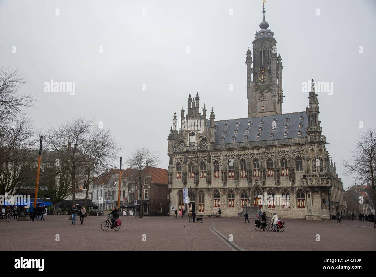 Monumentales Rathaus am Markt Middelburg in Zeeland, Niederlande Stockfoto
