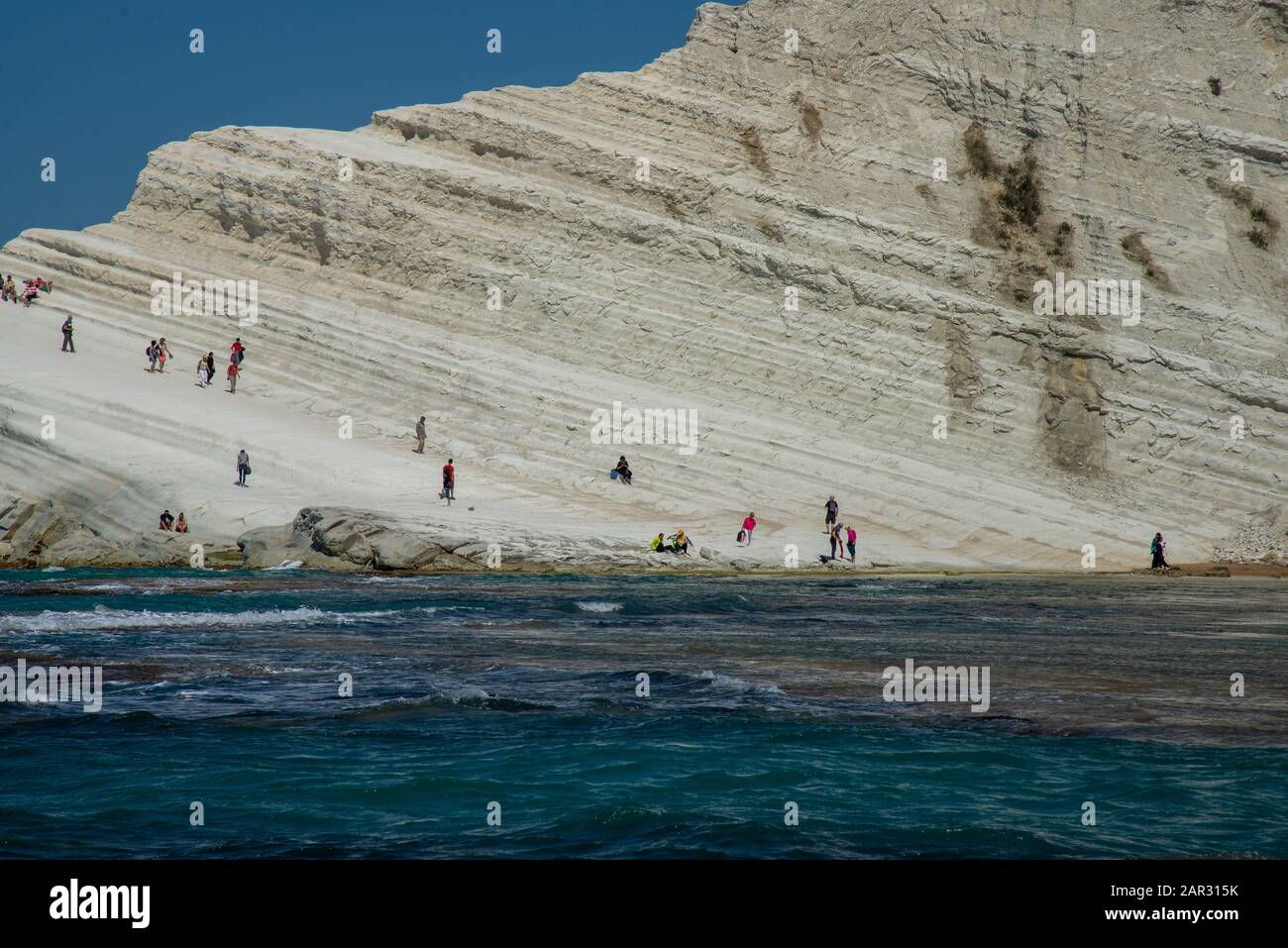 Berühmte Scala del Turci, weiße Sandsteinfelsen in der Nähe von Agrigent auf Sizilien, Italien Stockfoto