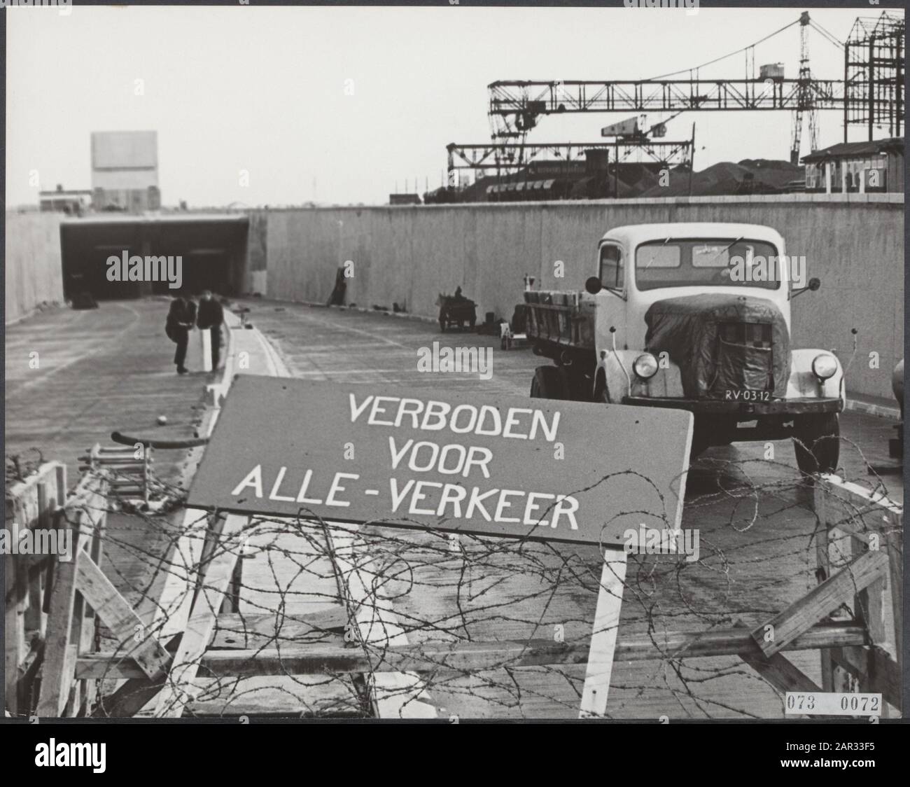 Straßenbautechnik, Wasserbau, Tunnel Datum: 29. März 1966 Standort: Amsterdam, Noord-Holland Schlüsselwörter: Tunnel, Hydraulikanlage, Straßenbauanstalt Name: Coentunnel Stockfoto